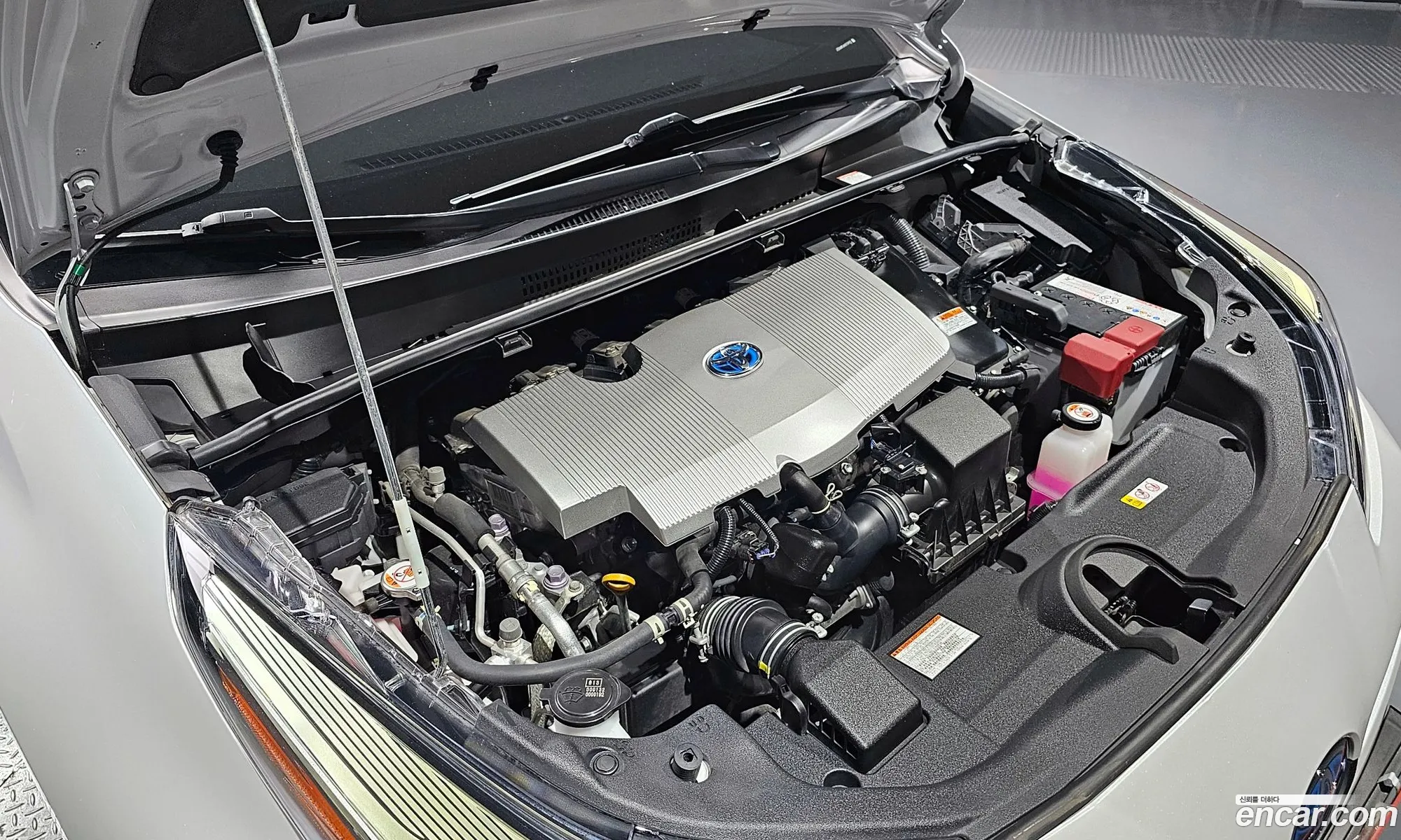 Toyota Prius Iv Xw50 18 2022 - фотография 14538464