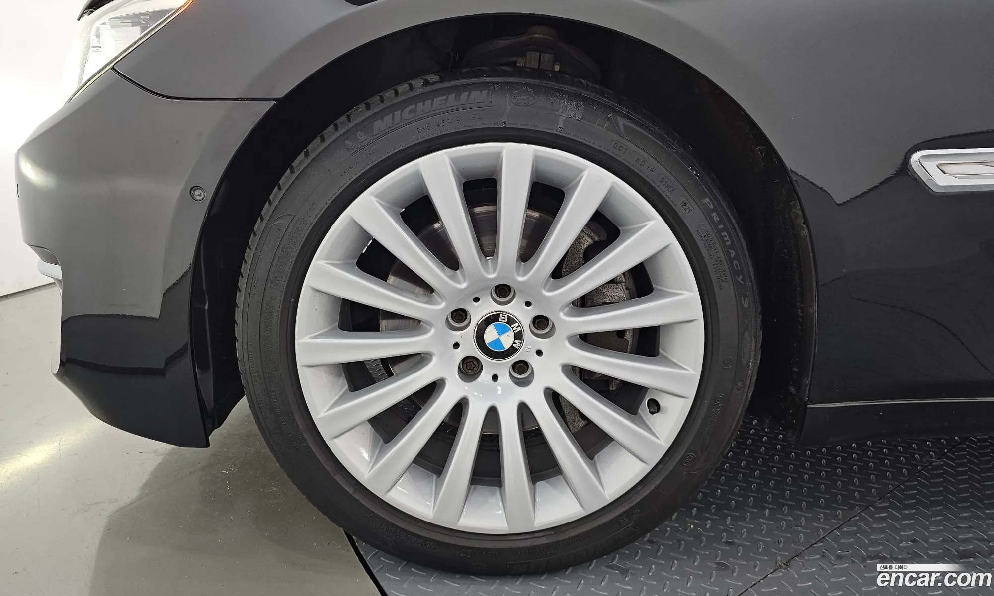 BMW 7Er V F01F02F04 740Li 2014 - фотография 17141698