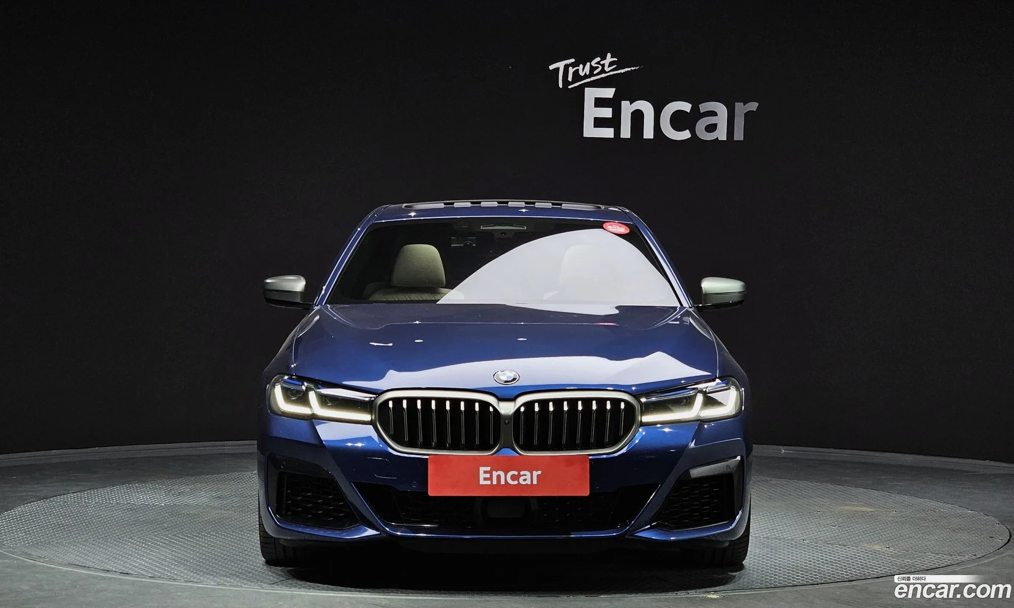 BMW 5 Series G30 M550I xDrive - фотография 17131480