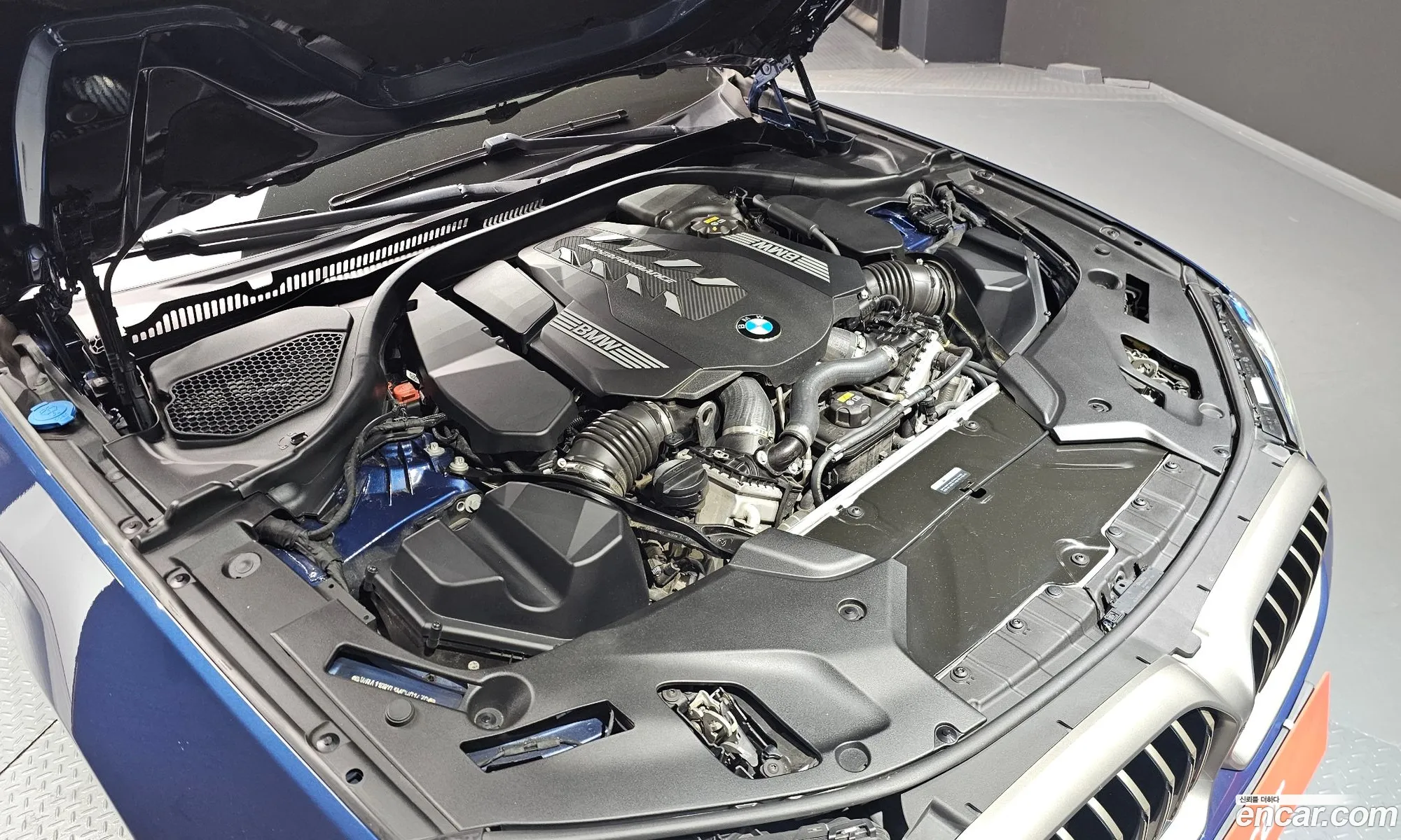 BMW 5 Series G30 M550I xDrive - фотография 17131483