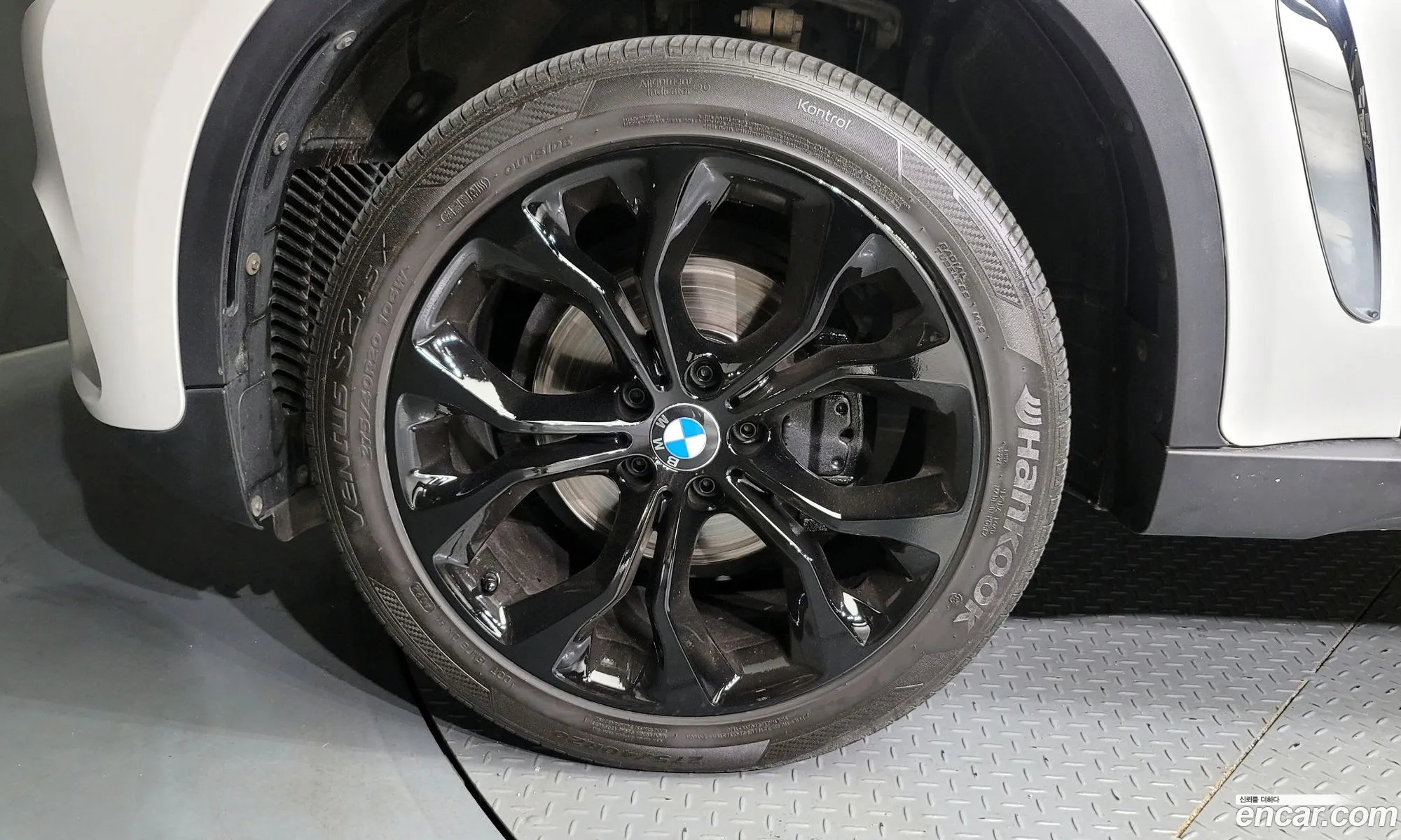 BMW X6 Ii F16 xDrive 30D 2018 - фотография 17191795