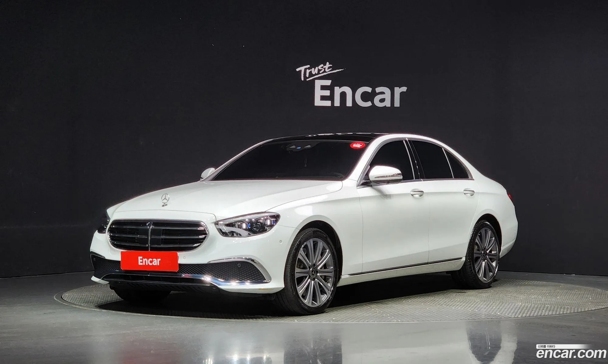 Mercedes-Benz E-Klasse V W213 S213 C238 E450 4Matic Exclusive 2022 - фотография 13756471