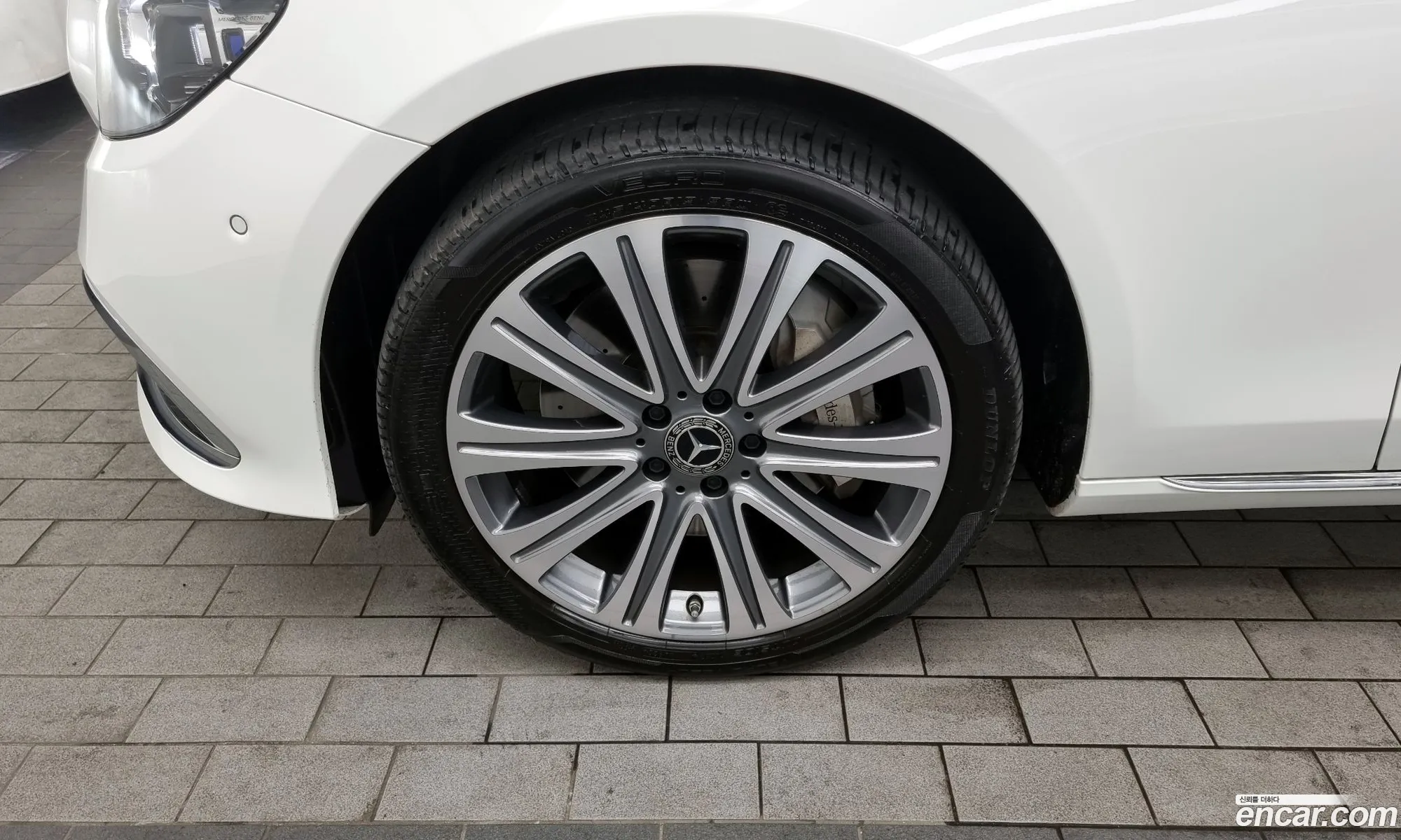 Mercedes-Benz E-Klasse V W213 S213 C238 E450 4Matic Exclusive 2022 - фотография 13756475