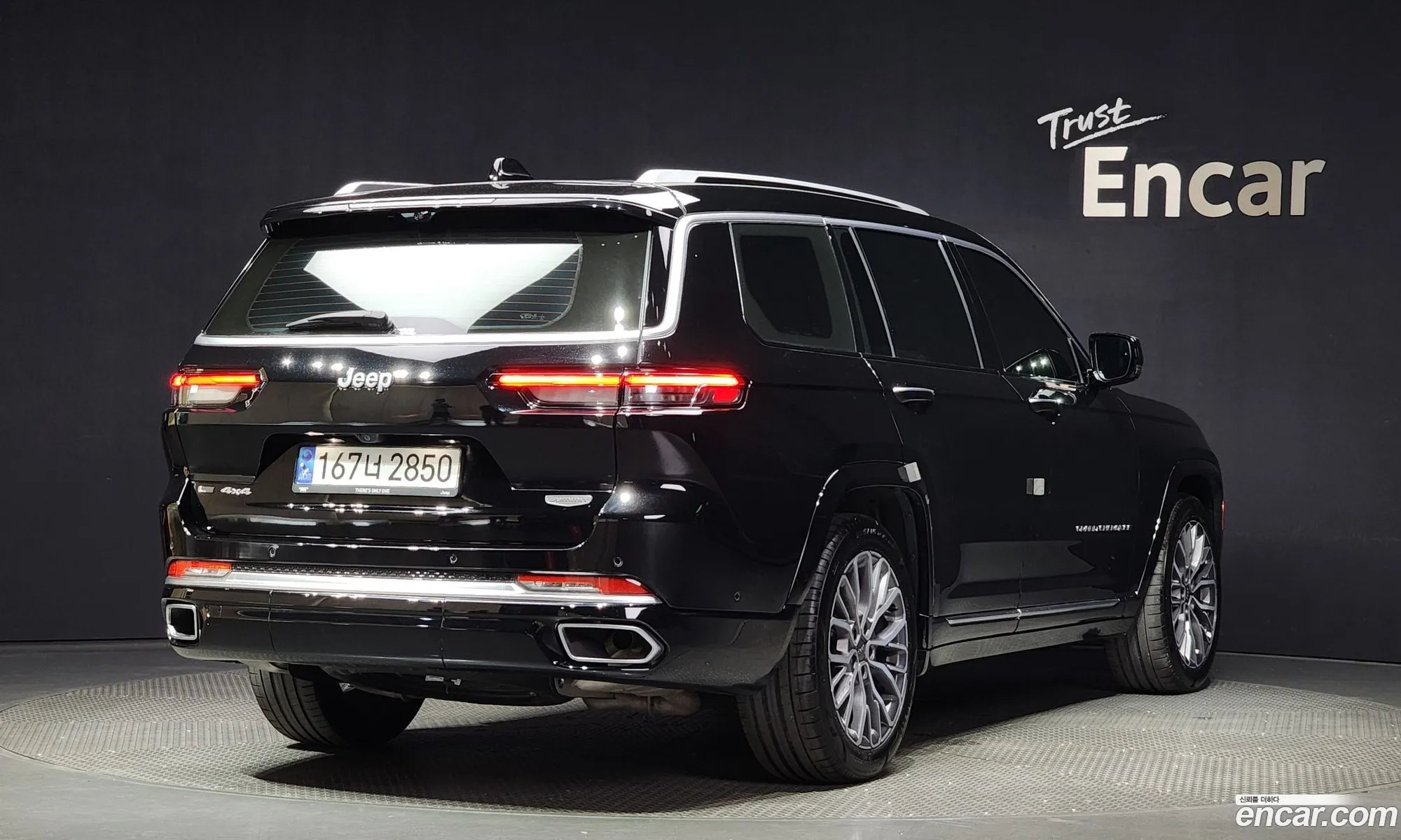 Jeep Cherokee L 36 Summit Reserve 2023 - фотография 6527093
