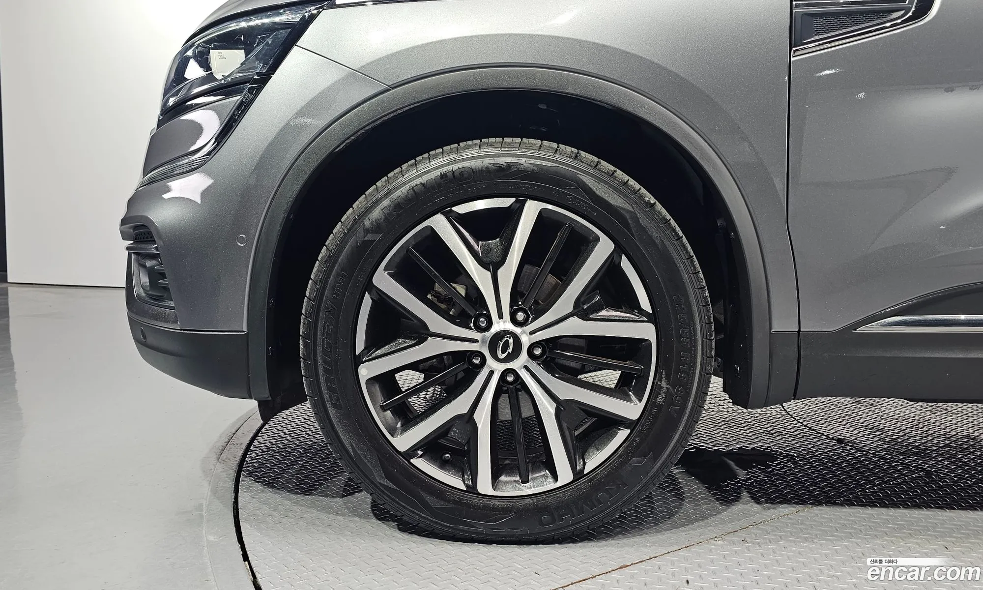 Renault Korea Samsung The New Qm6 20 Lpe Re Signature 2Wd - фотография 4642462