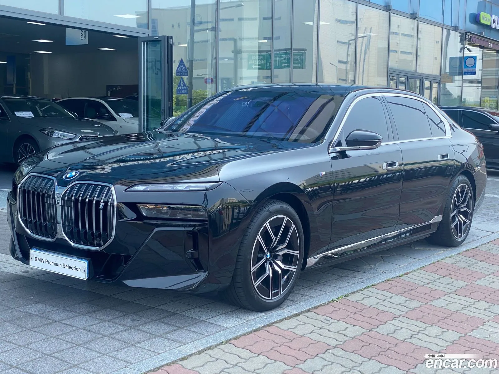 BMW I7 Edrive 50 M Sports 2024 - фотография 17191803