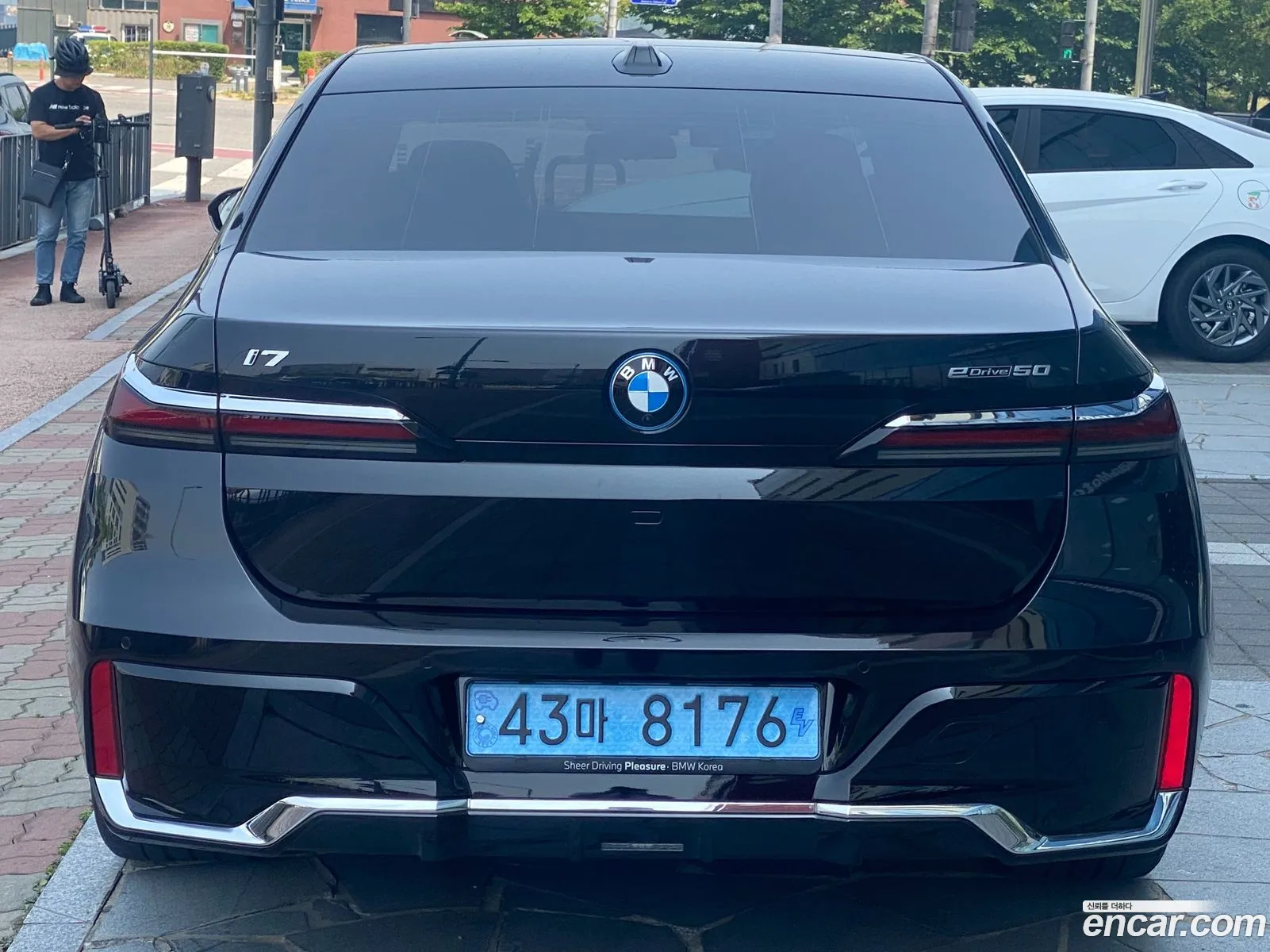BMW I7 Edrive 50 M Sports 2024 - фотография 17191806