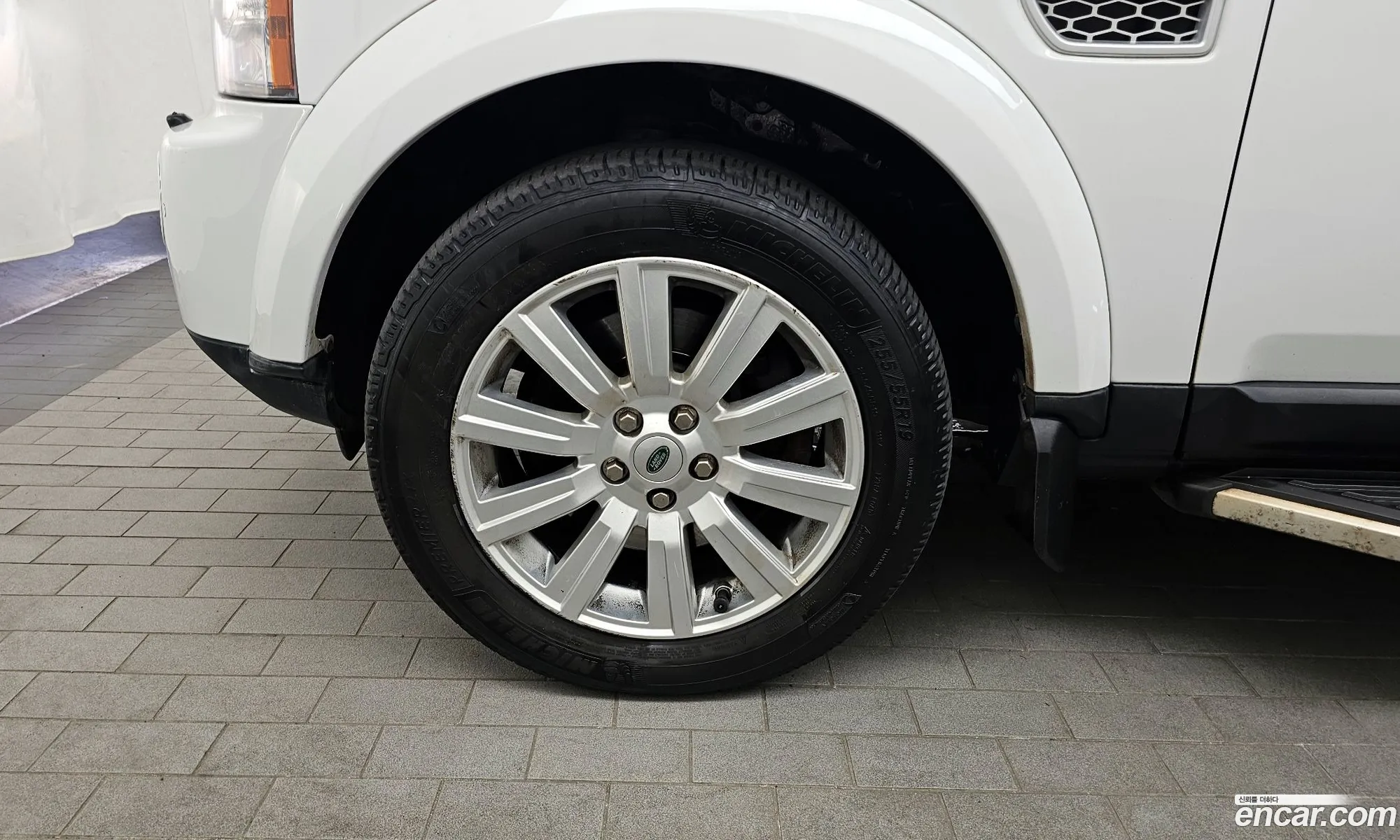 Land Rover Discovery Iv 30 Sdv6 Se 2013 - фотография 7415289