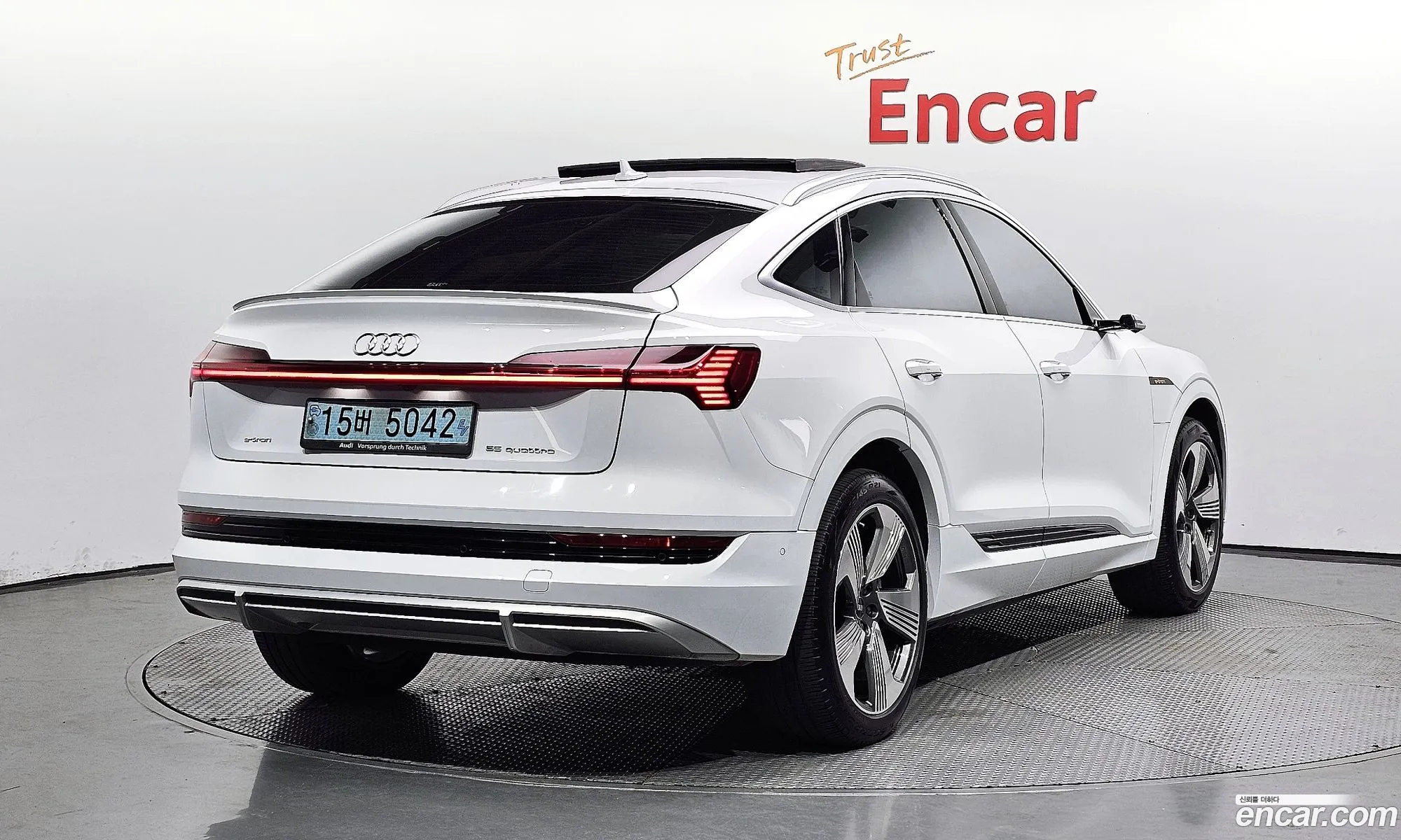 Audi E-Tron I 55 Quattro Sportback 2021 - фотография 678088