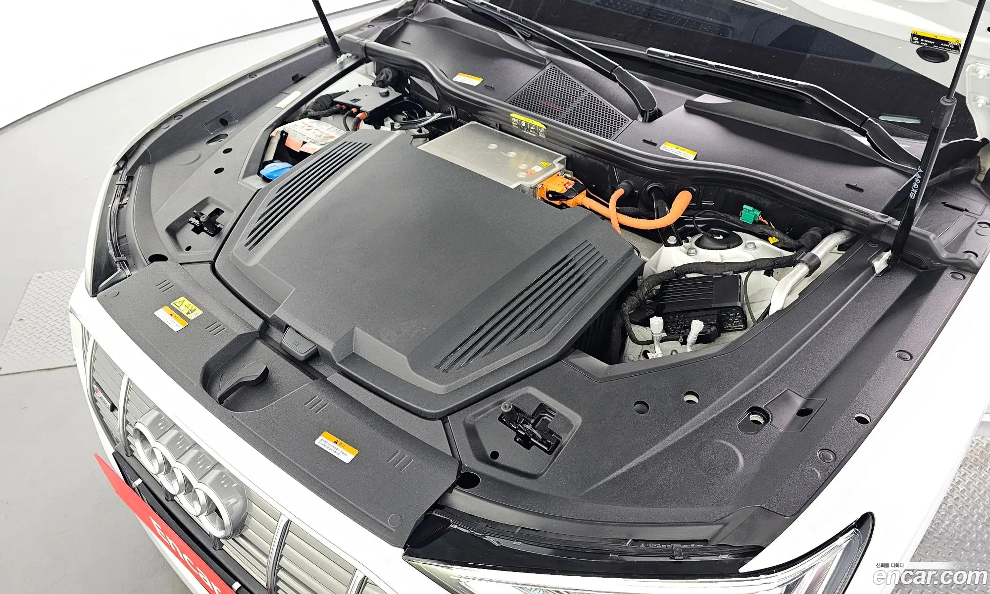Audi E-Tron I 55 Quattro Sportback 2021 - фотография 678092