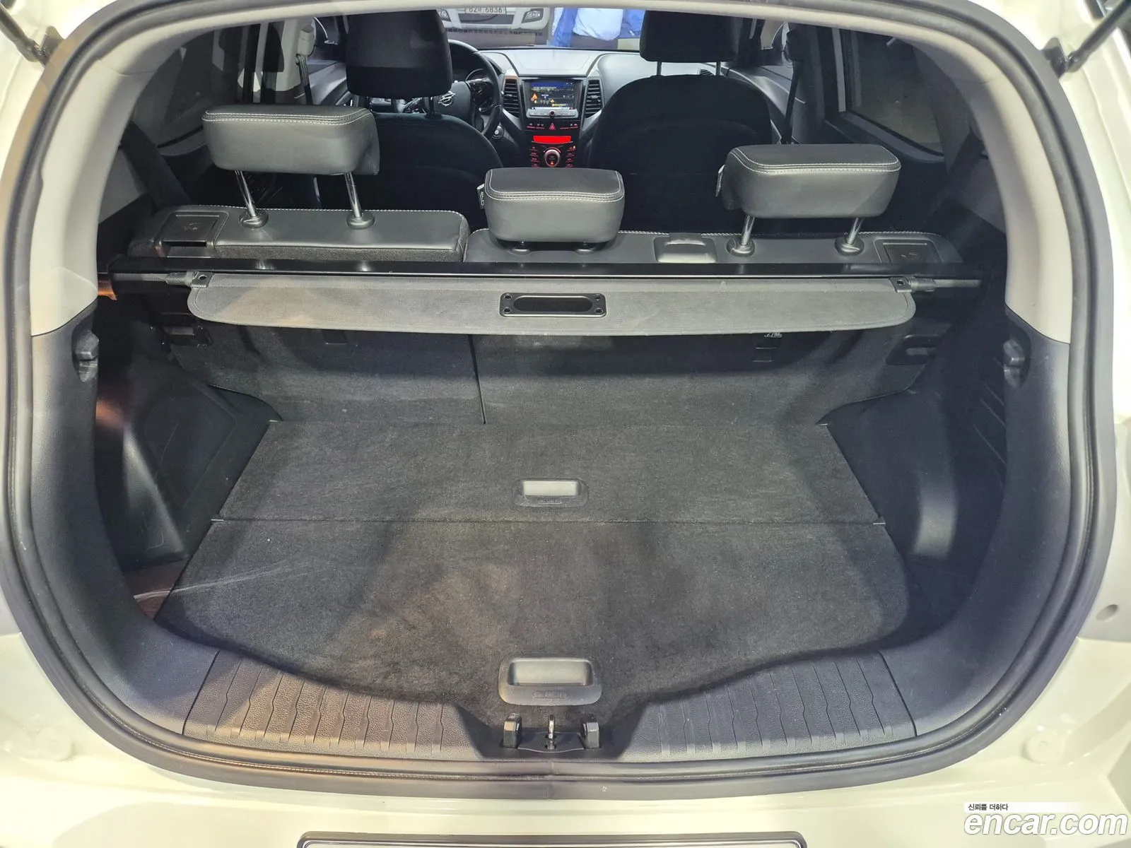 Kg Mobility Ssangyong Tivoli Lx 2Wd - фотография 19884718