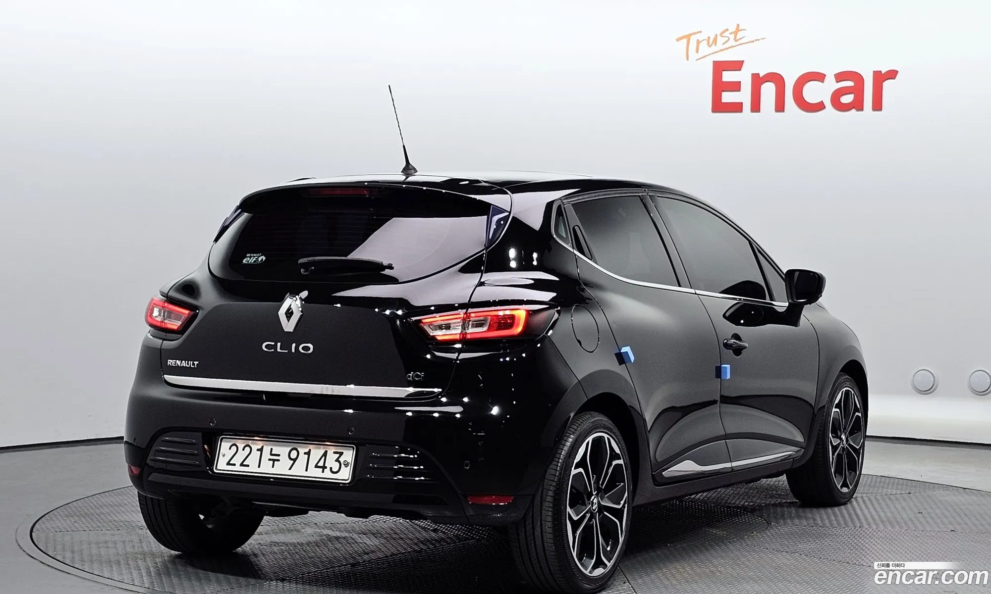 Renault Samsung Clio Intense 2018 - фотография 2697832