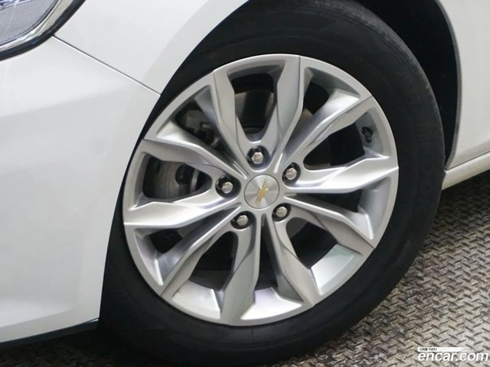 Chevrolet Malibu Ix 18 Hybrid Lt 2019 - фотография 8014070