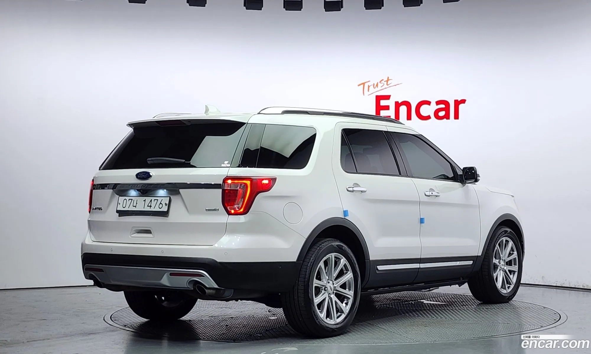 Ford Explorer 23 Limited 4Wd 2017 - фотография 14501353