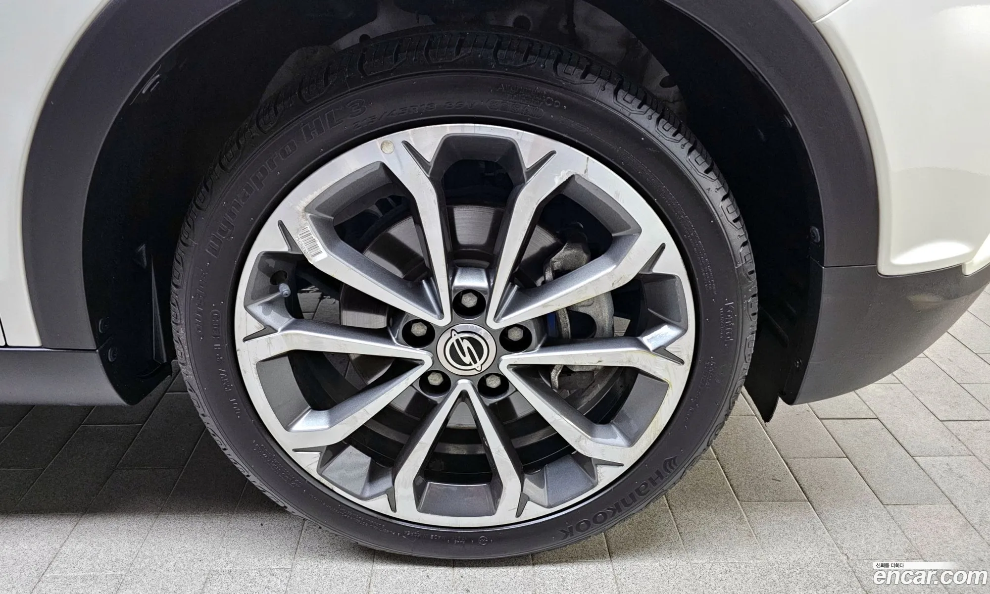 Kg Mobility Ssangyong Tivoli Lx 2Wd - фотография 7750420