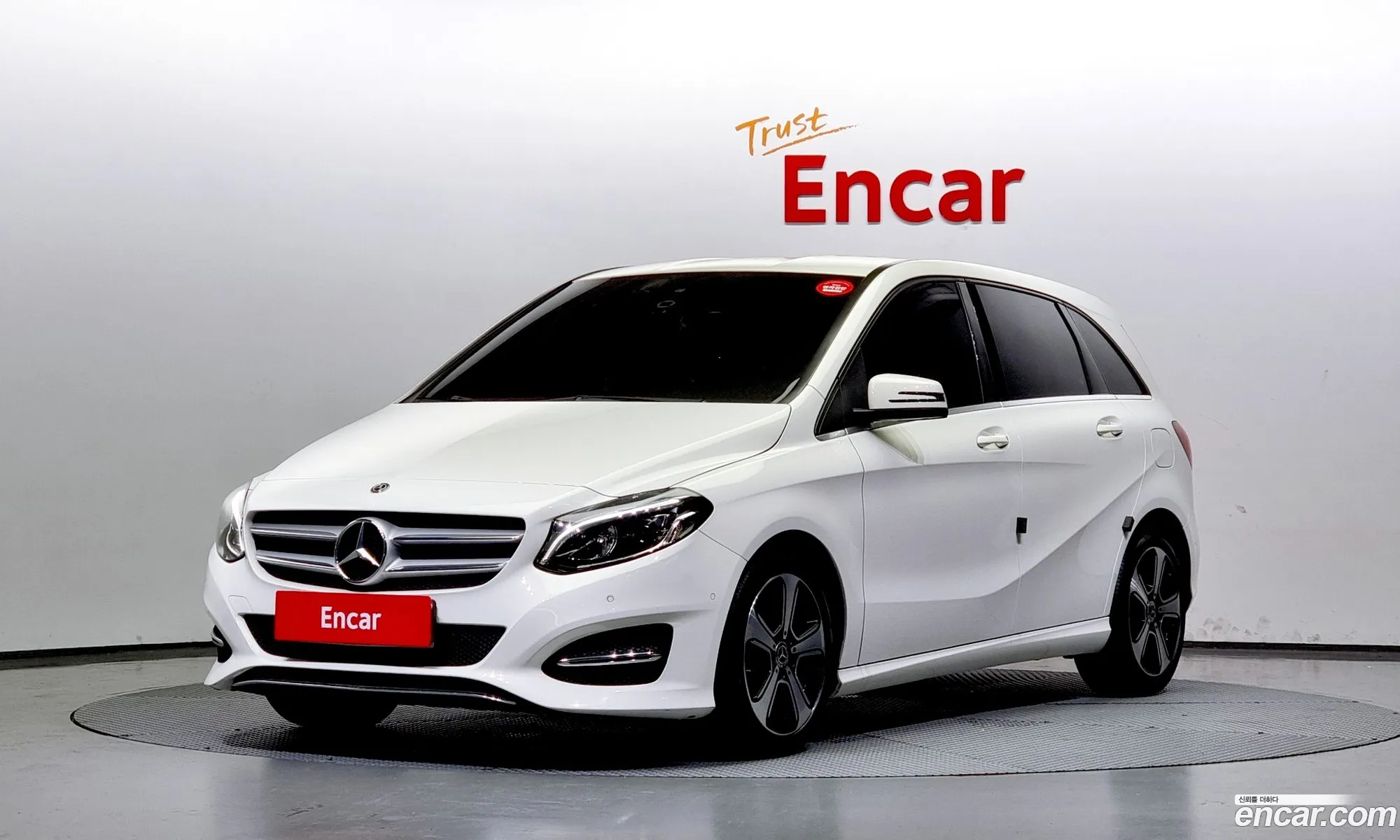 Mercedes-Benz B-Klasse B220 2018 - фотография 18976122