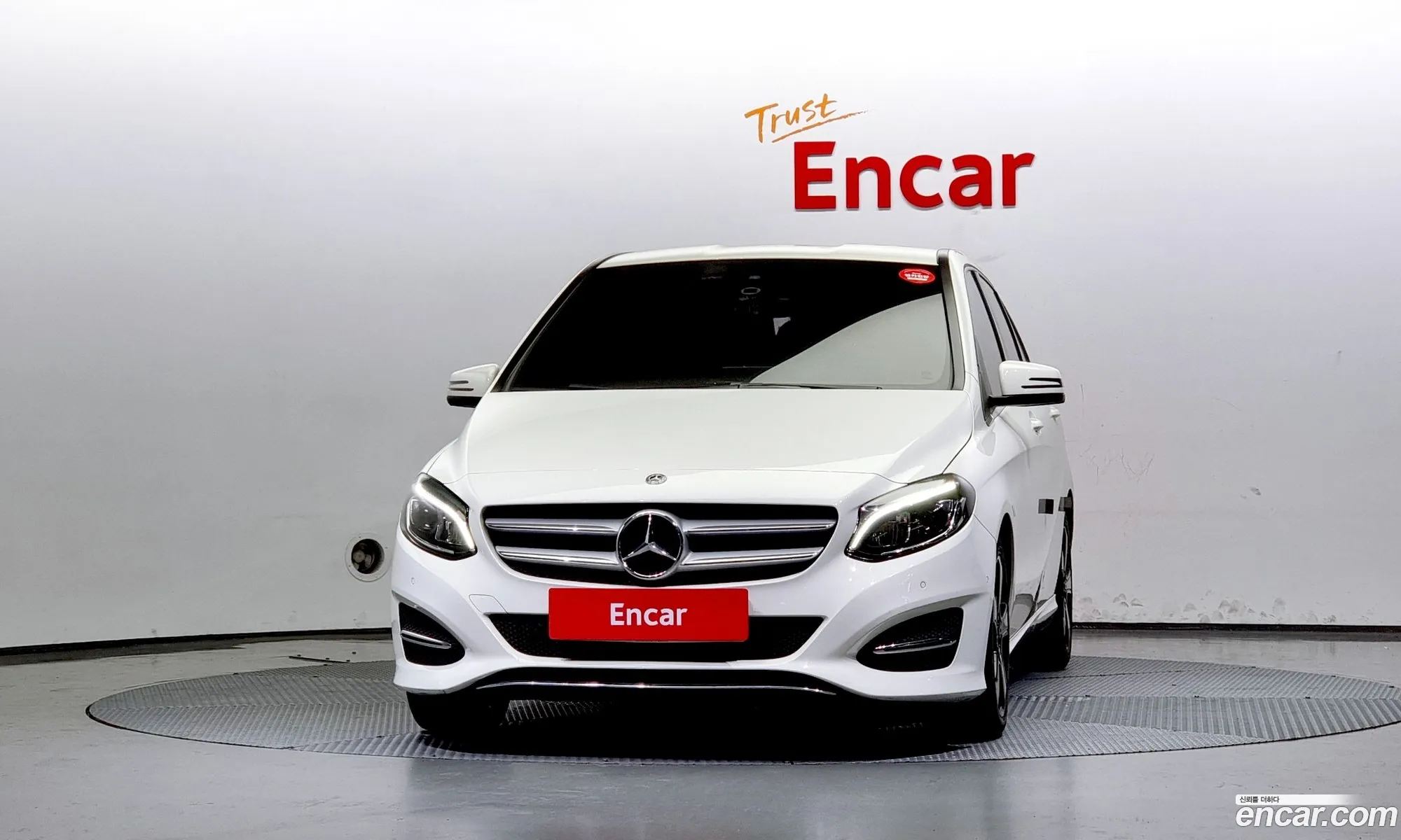Mercedes-Benz B-Klasse B220 2018 - фотография 18976124