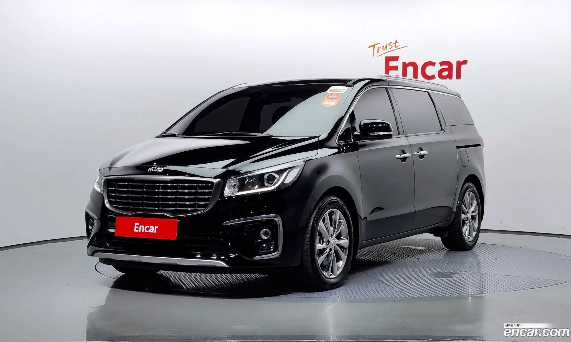 Kia Carnival 9-Seater Prestige 2020 - фотография 11599669