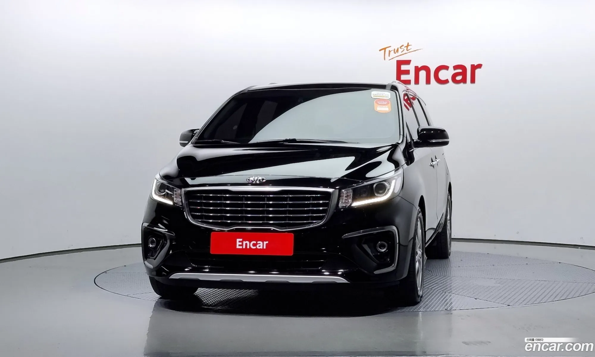 Kia Carnival 9-Seater Prestige 2020 - фотография 11599671