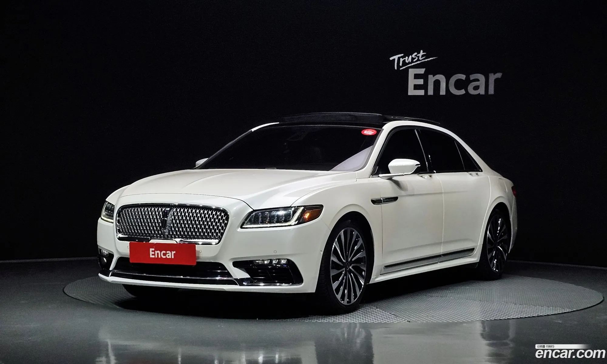 Lincoln Continental X 30 Presidential Awd 2017 - фотография 3500205