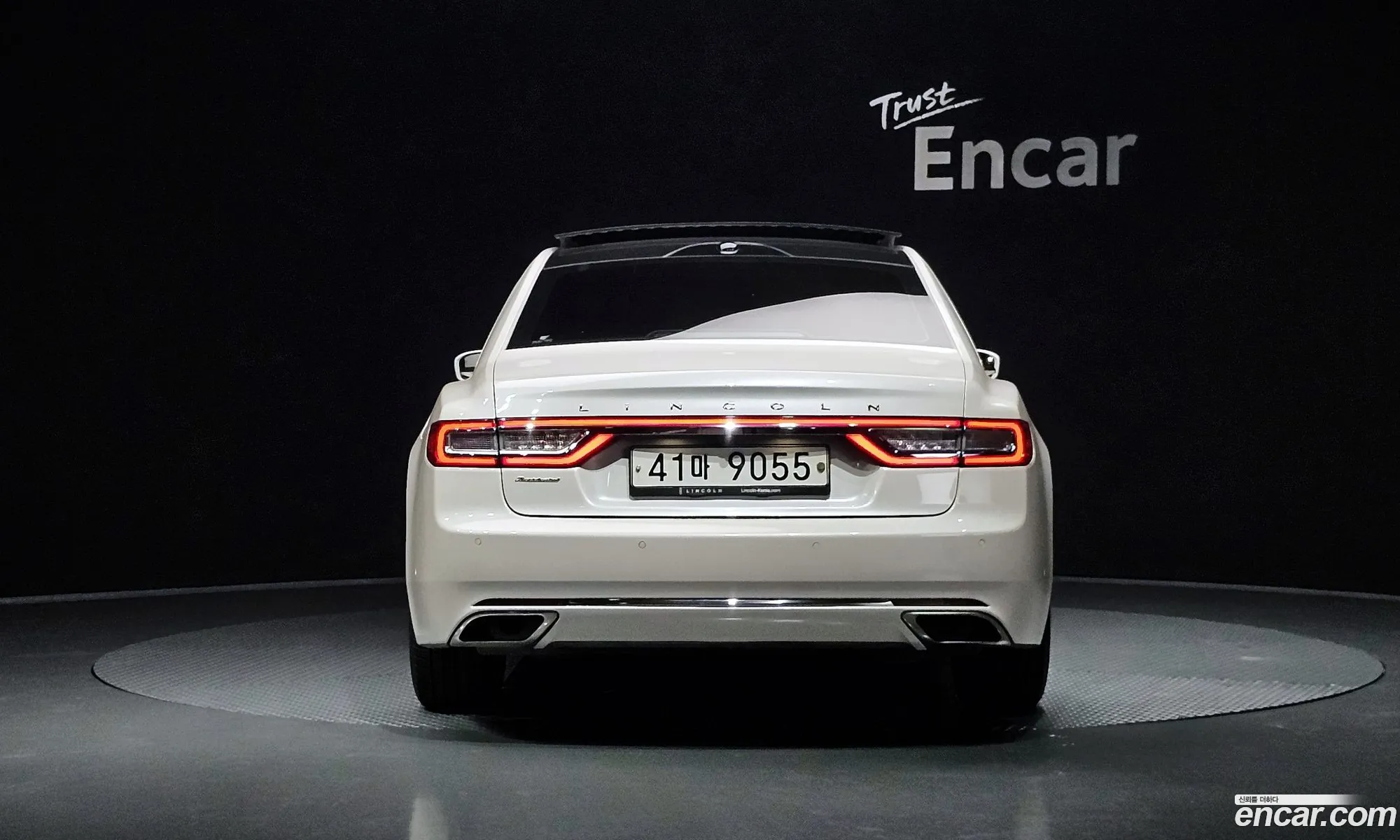 Lincoln Continental X 30 Presidential Awd 2017 - фотография 3500210