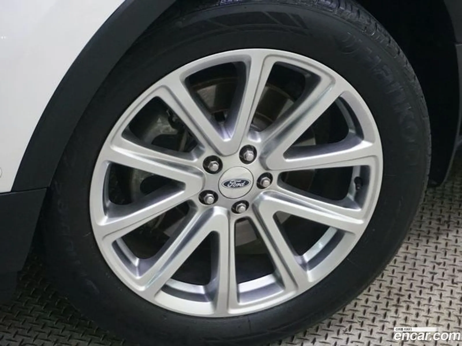 Ford Explorer V 23 Limited 4Wd 2016 - фотография 14501319