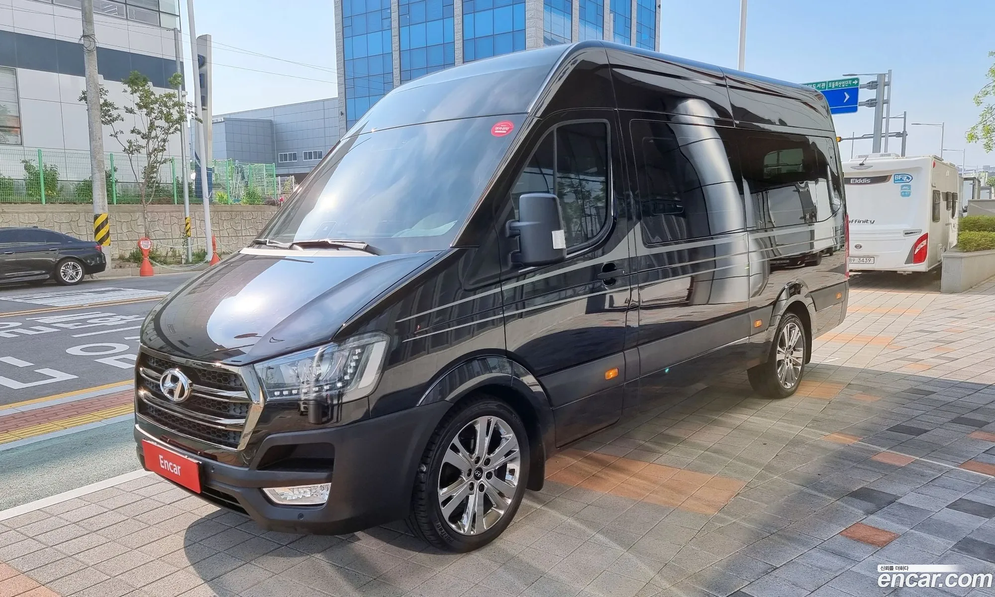 Solati 15-Seater Deluxe - фотография 11558693