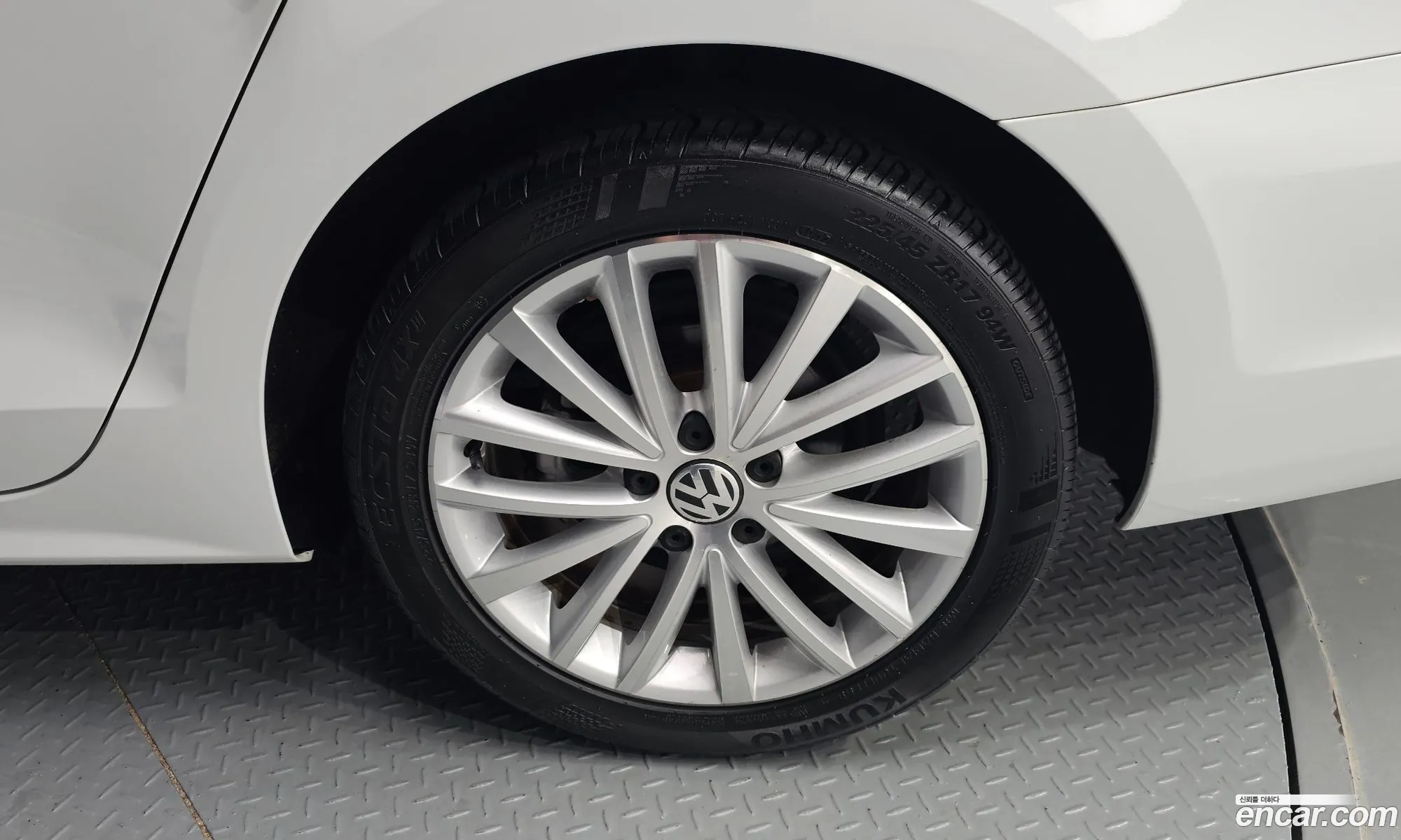 Volkswagen Jetta 16 Tdi Bluemotion 2014 - фотография 3933573