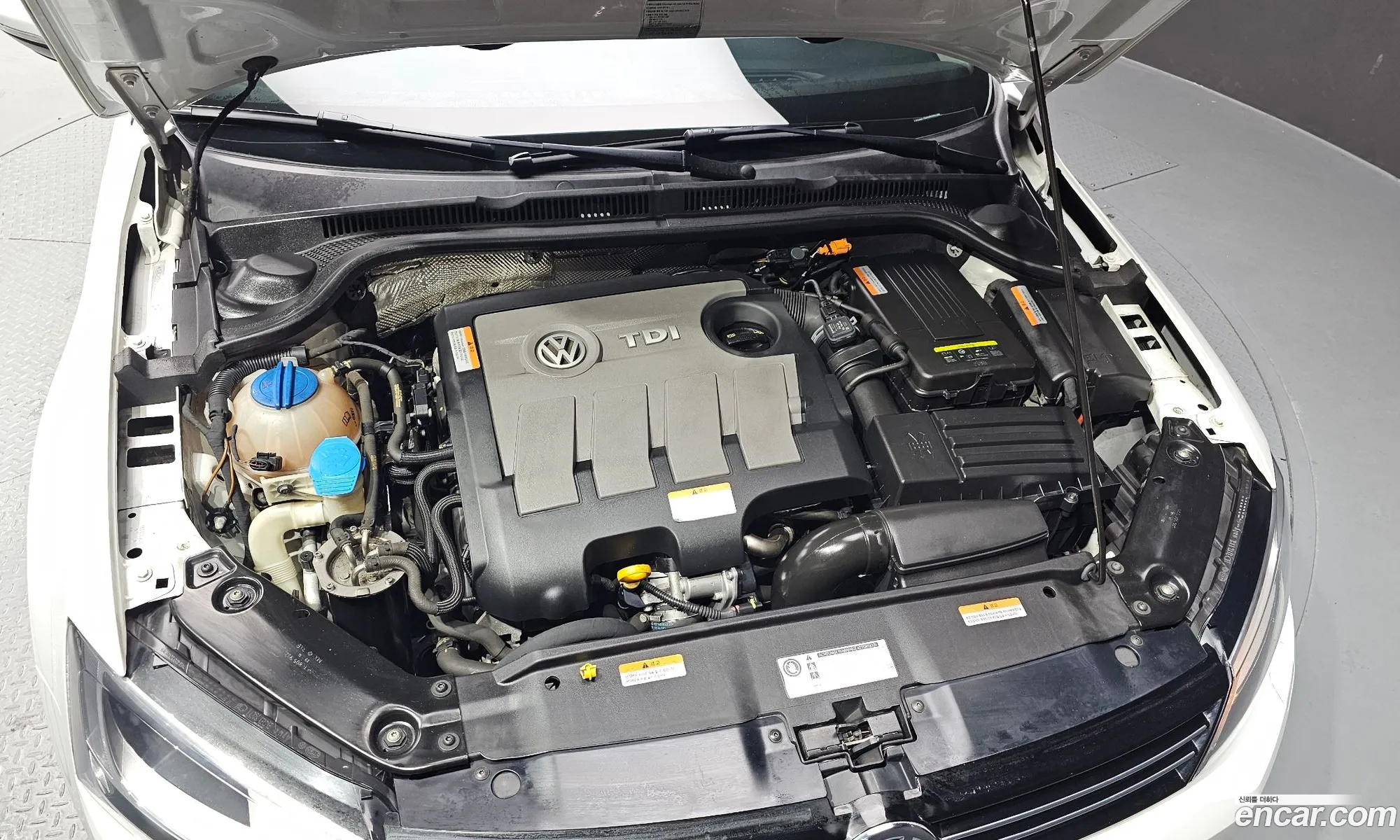 Volkswagen Jetta 16 Tdi Bluemotion 2014 - фотография 3933574