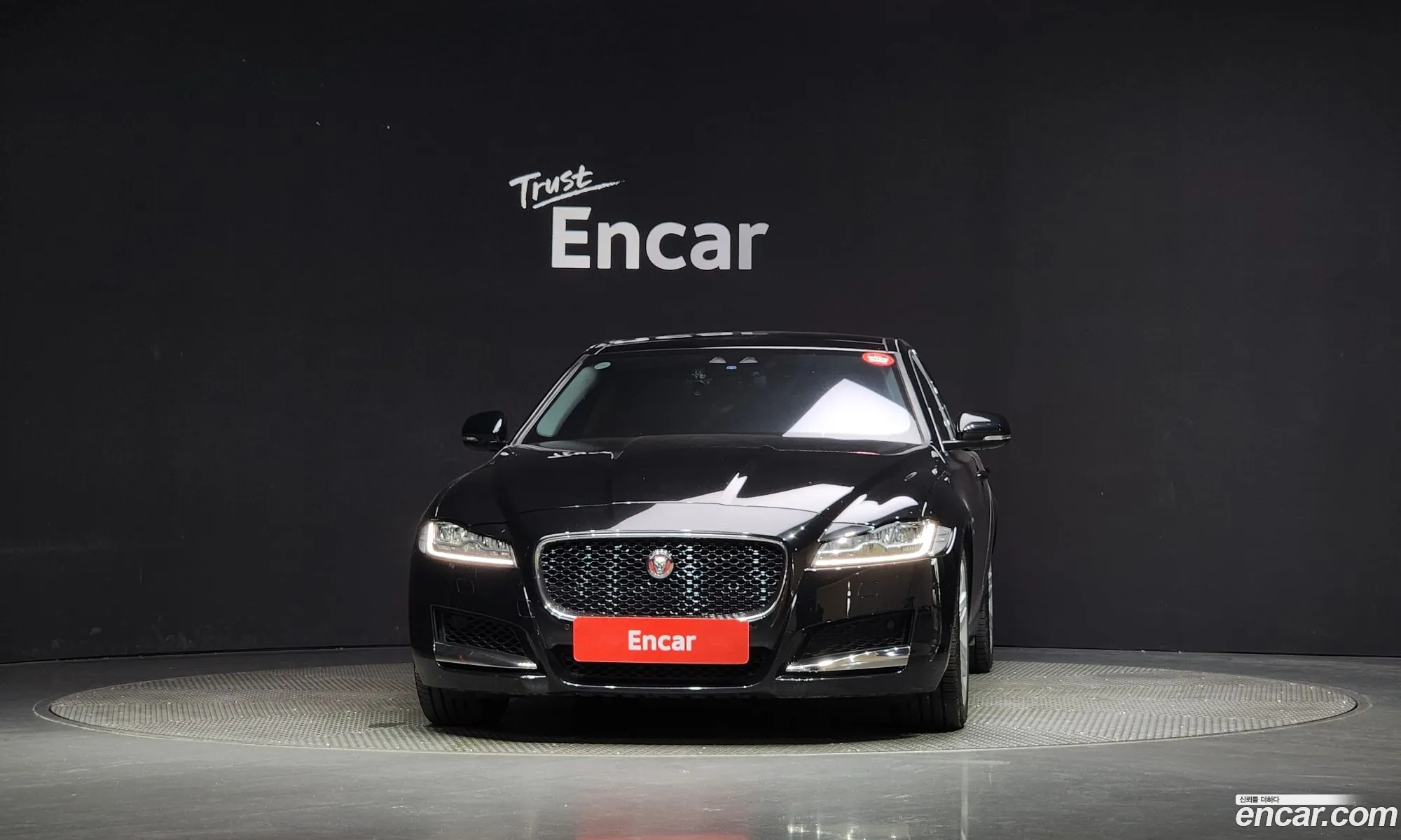 Jaguar Xf Ii 30D Portfolio 2016 - фотография 3500347
