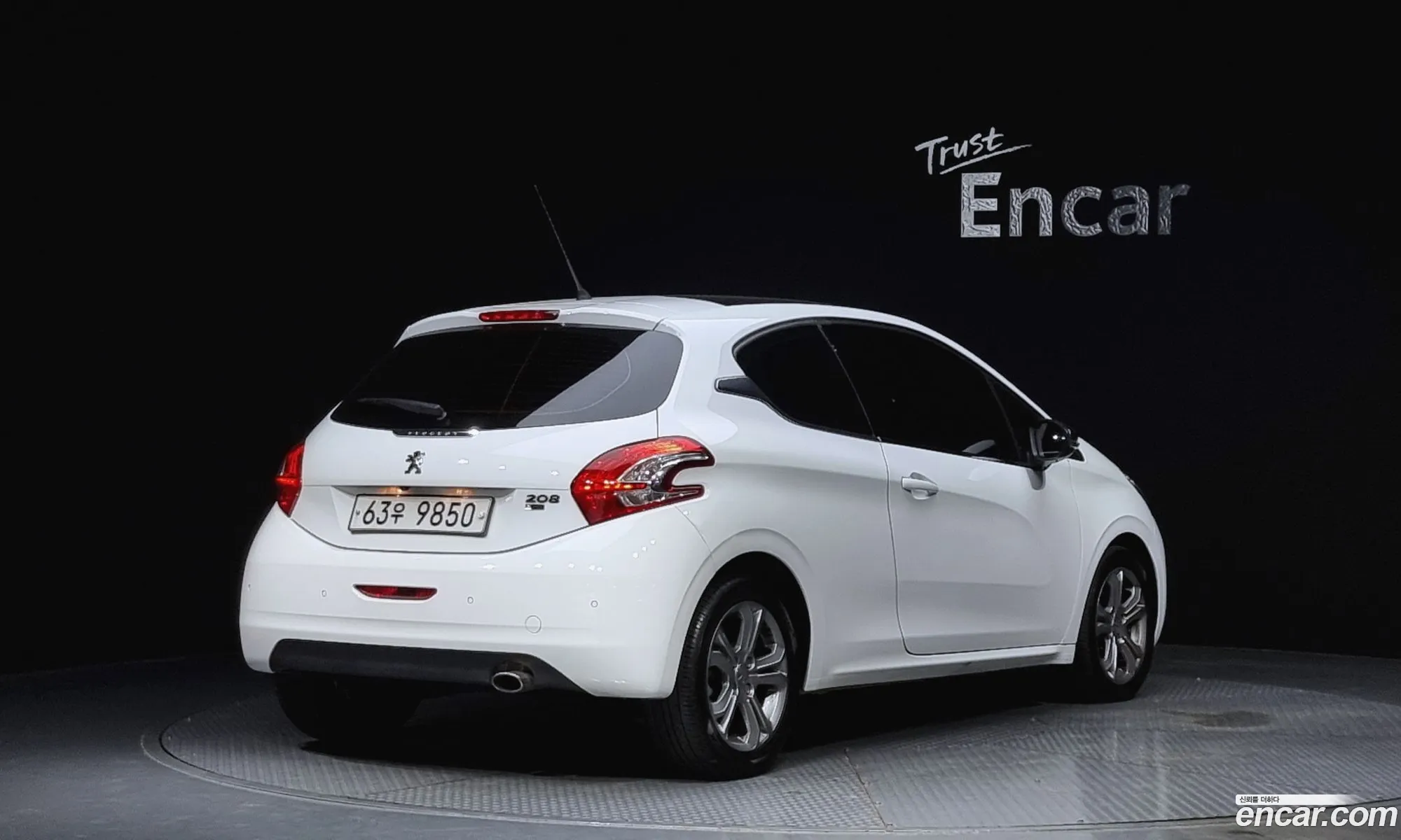 Peugeot 208 16 E-Hdi Allure 3-Door - фотография 4747209
