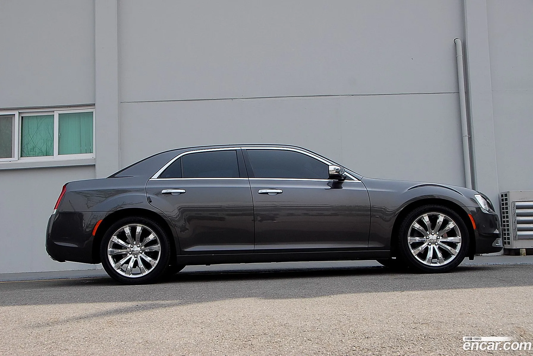 Chrysler 300C Ii 36 2016 - фотография 3524395