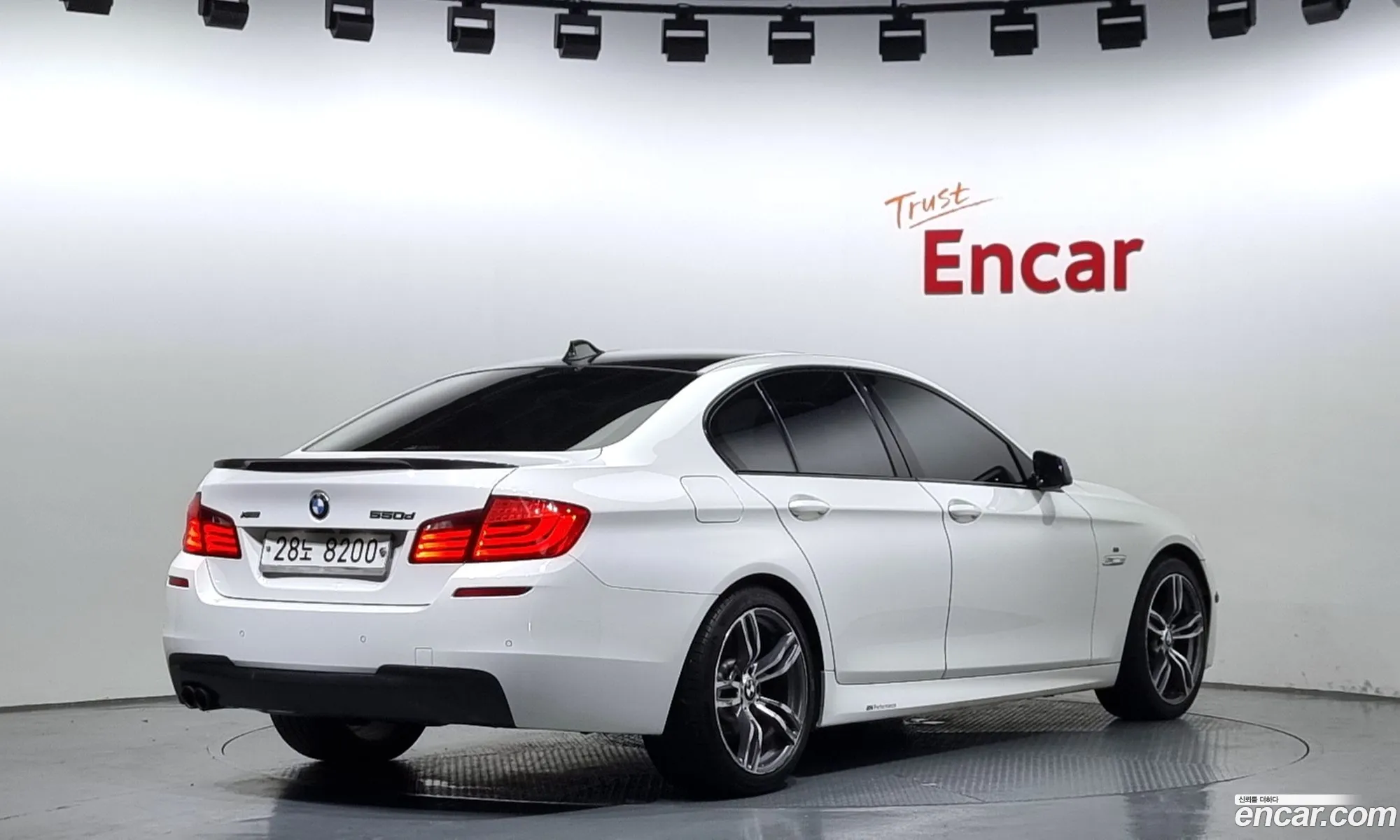 BMW 5 Series F10 520D M Sports - фотография 18590653