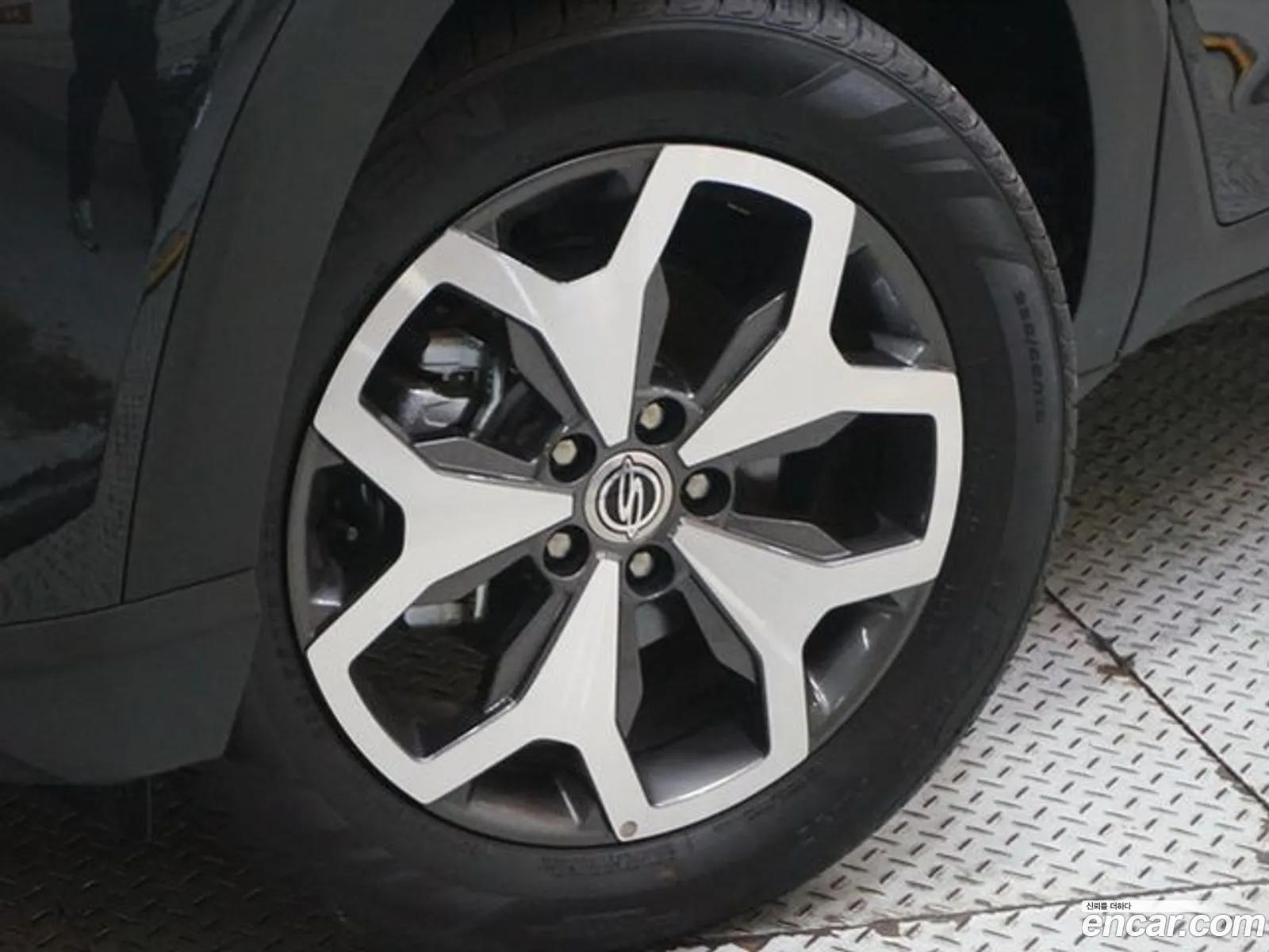 Ssangyong Torres Gasoline 15 2Wd 2023 - фотография 17451210