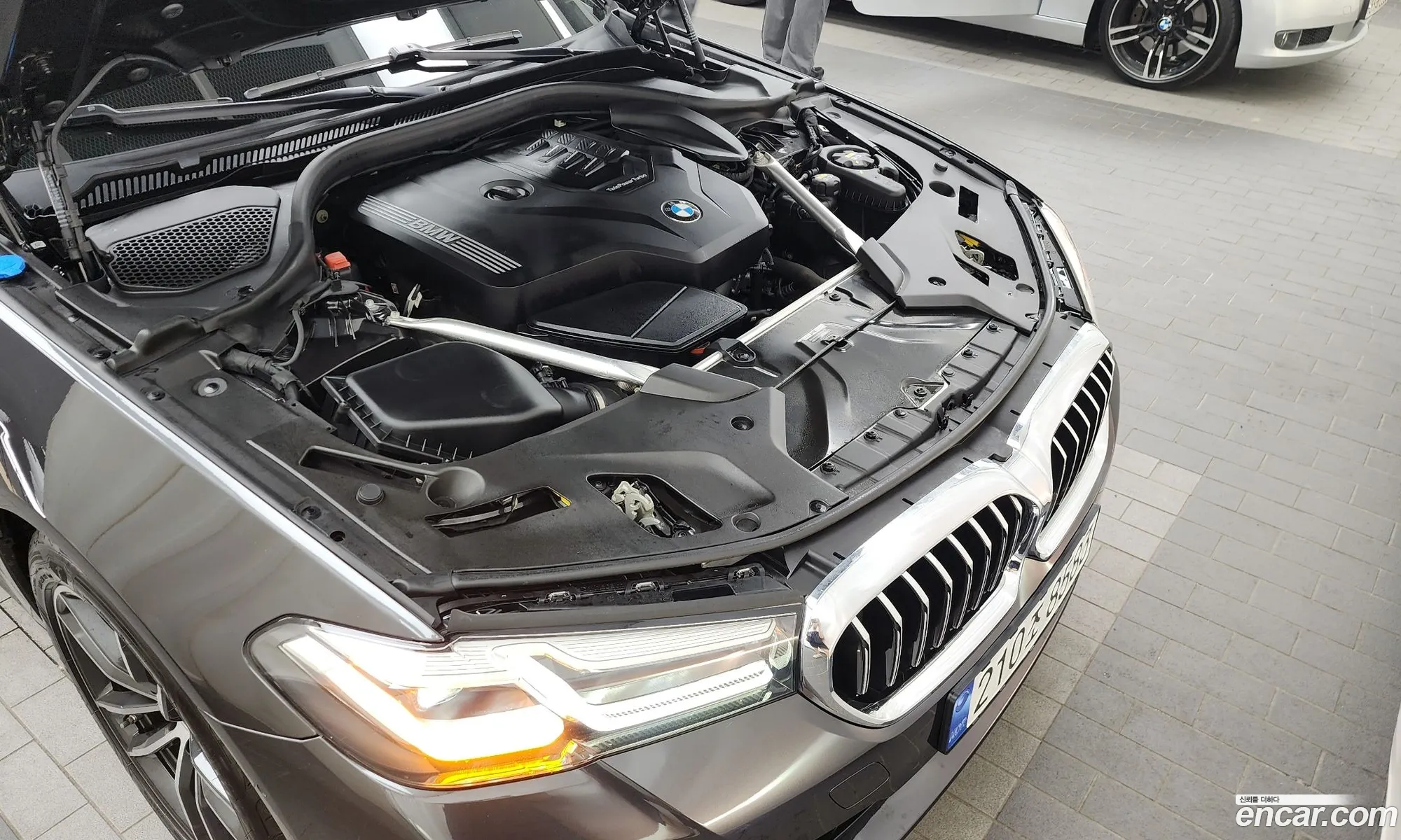 BMW 5 Series G30 520I M Sports - фотография 18545709