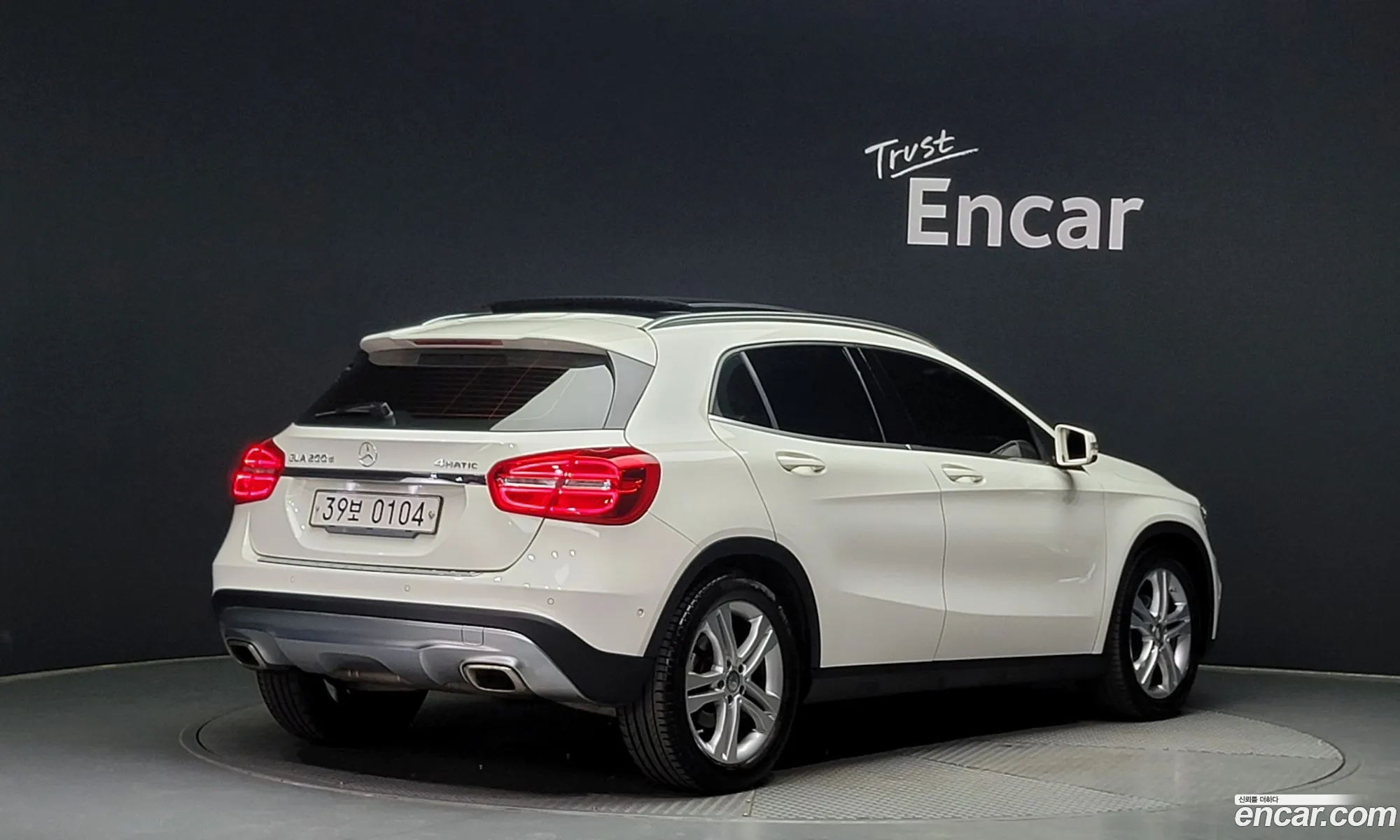 Mercedes-Benz Gla-Klasse Gla200 D 4Matic 2017 - фотография 13966965