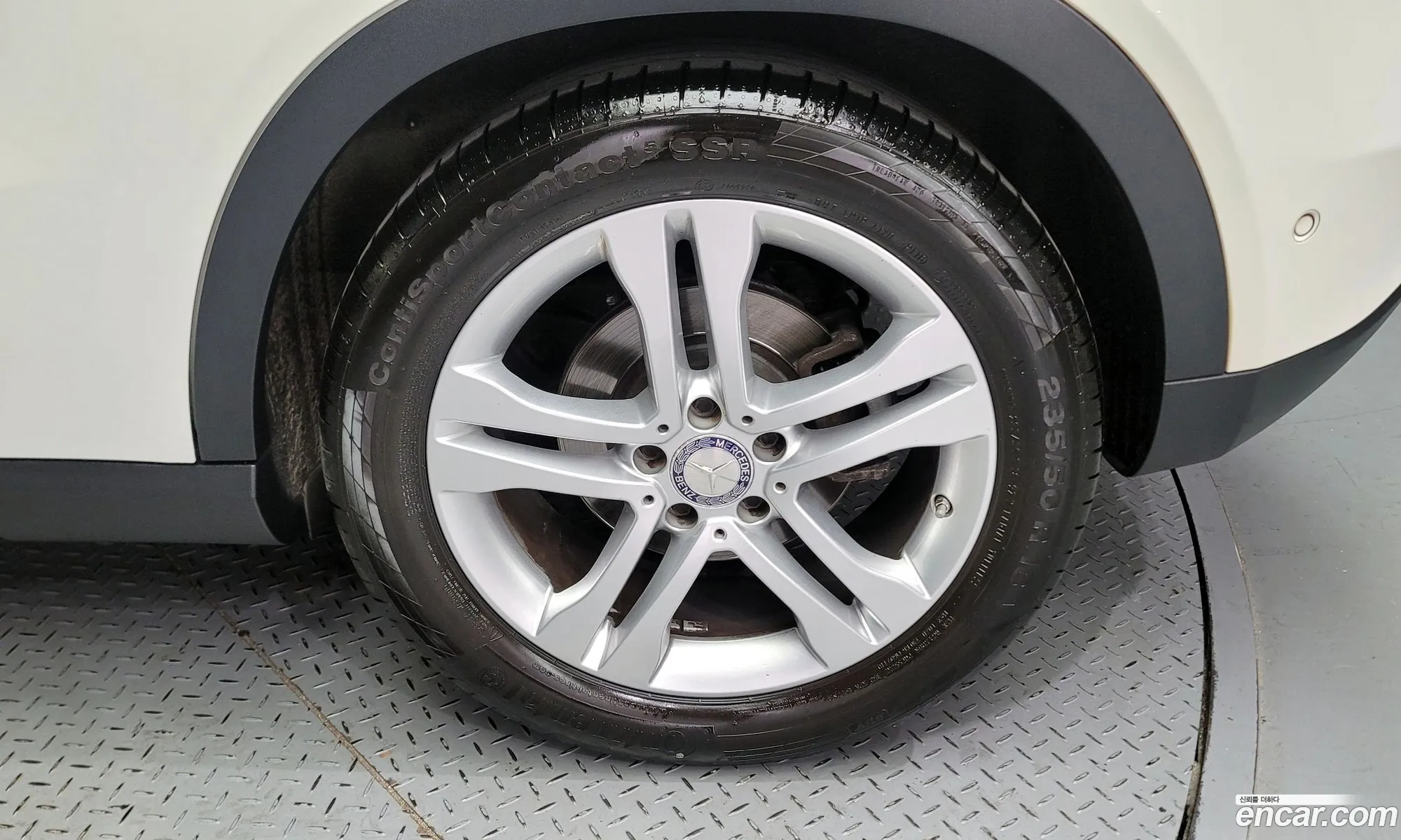 Mercedes-Benz Gla-Klasse Gla200 D 4Matic 2017 - фотография 13966968