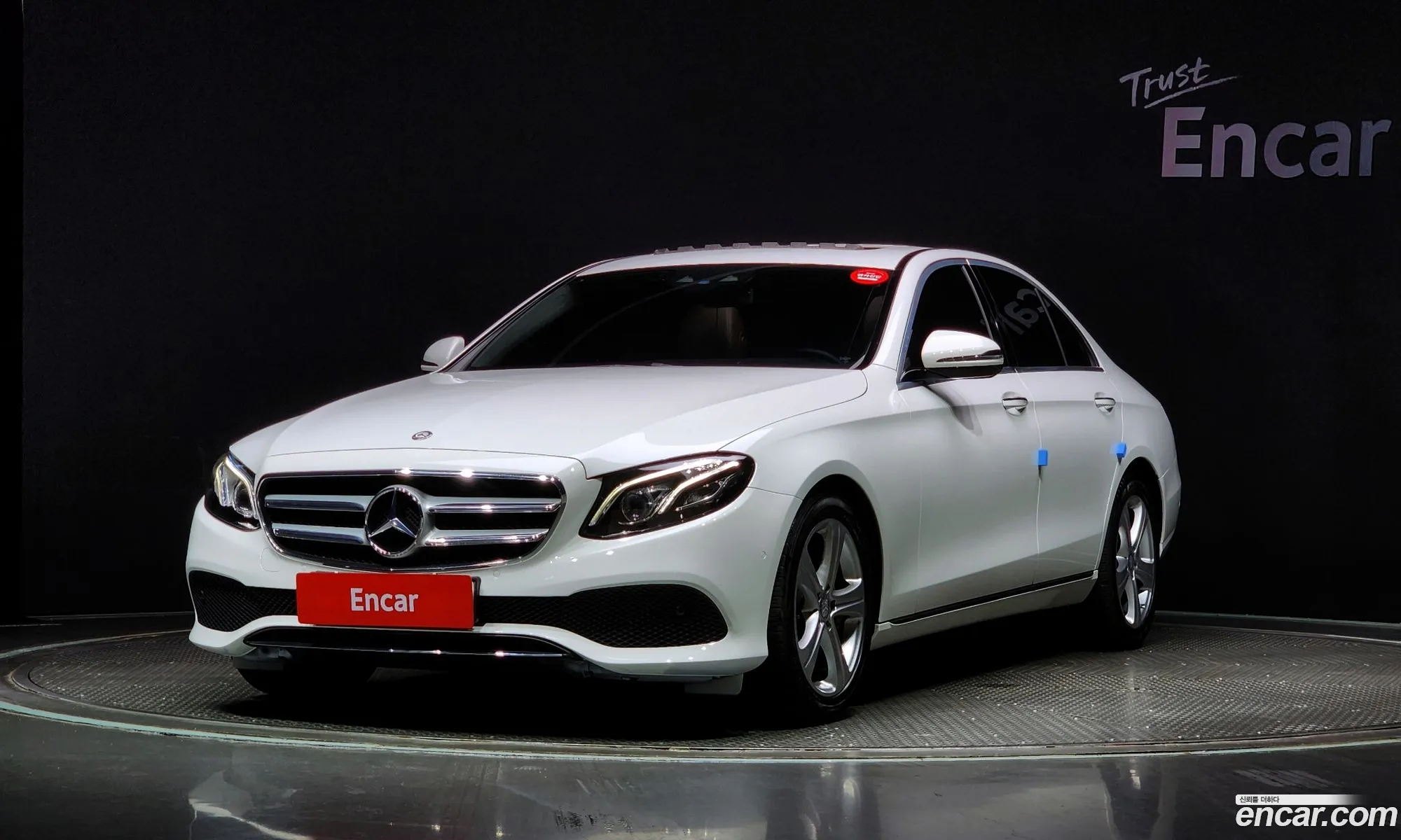 Mercedes-Benz E-Klasse E220D Avant Garde 2017 - фотография 14808348