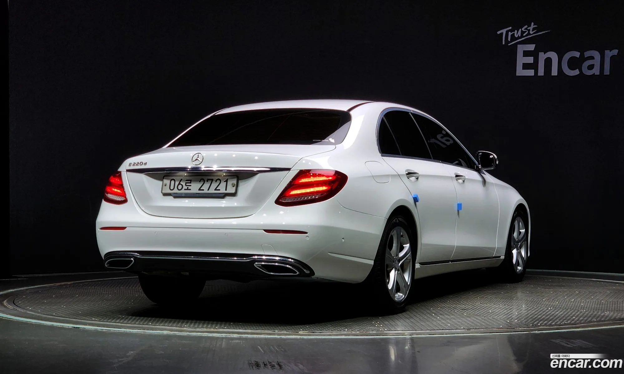 Mercedes-Benz E-Klasse E220D Avant Garde 2017 - фотография 14808349