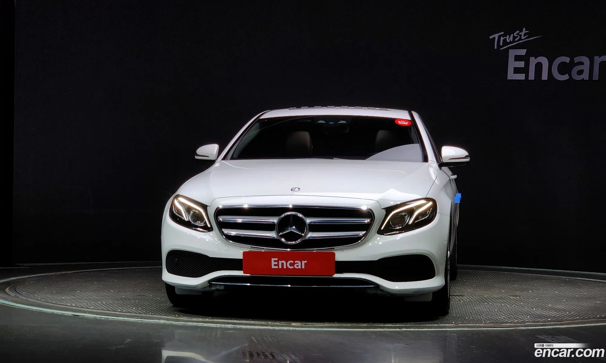 Mercedes-Benz E-Klasse E220D Avant Garde 2017 - фотография 14808350