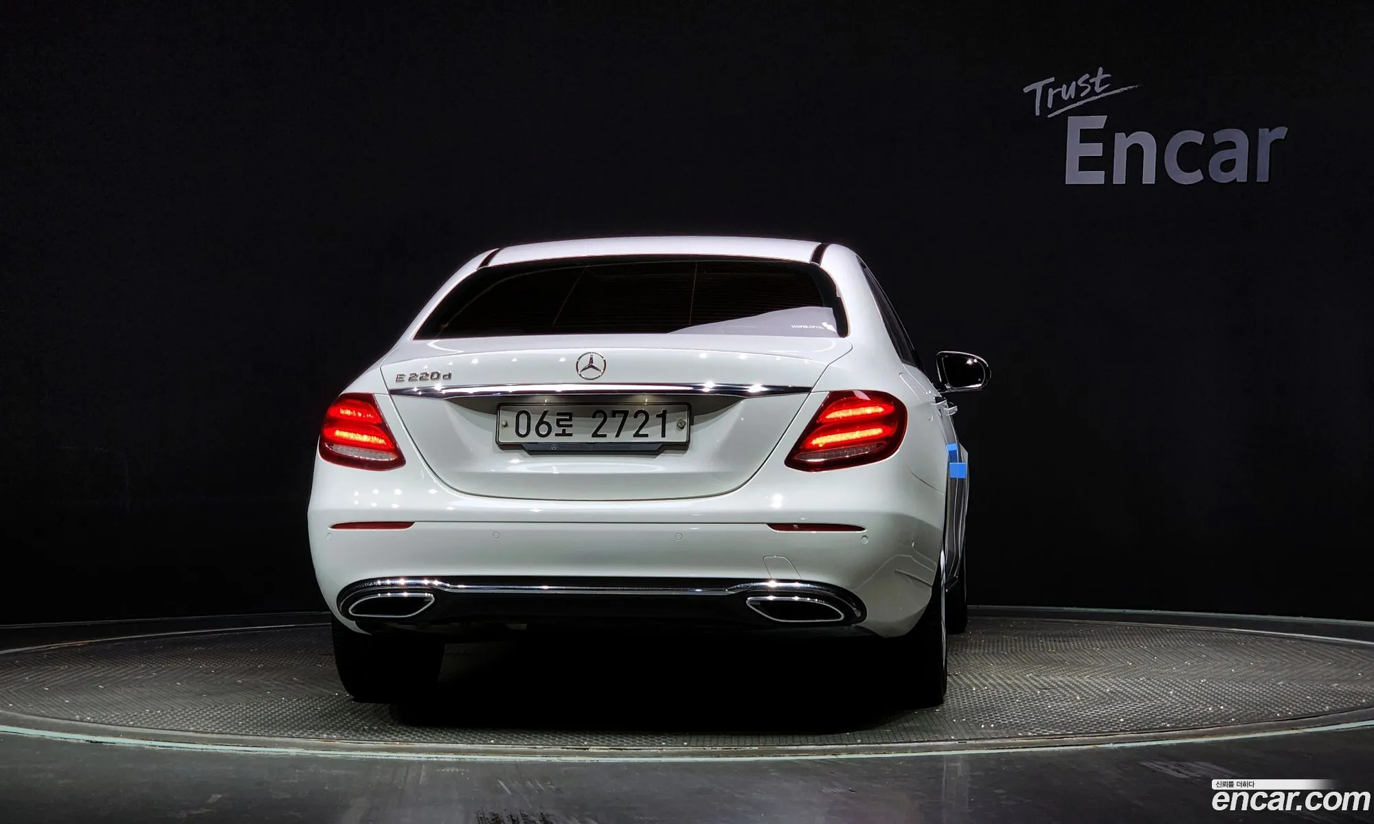 Mercedes-Benz E-Klasse E220D Avant Garde 2017 - фотография 14808351