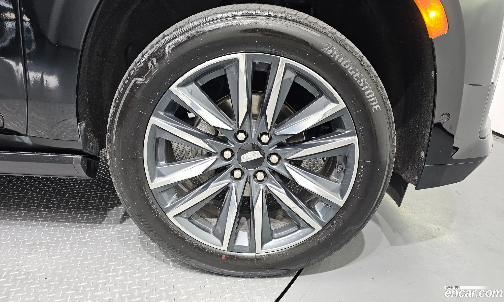 Cadillac Escalade 5Th Generation 62 Sports Platinum - фотография 14669856