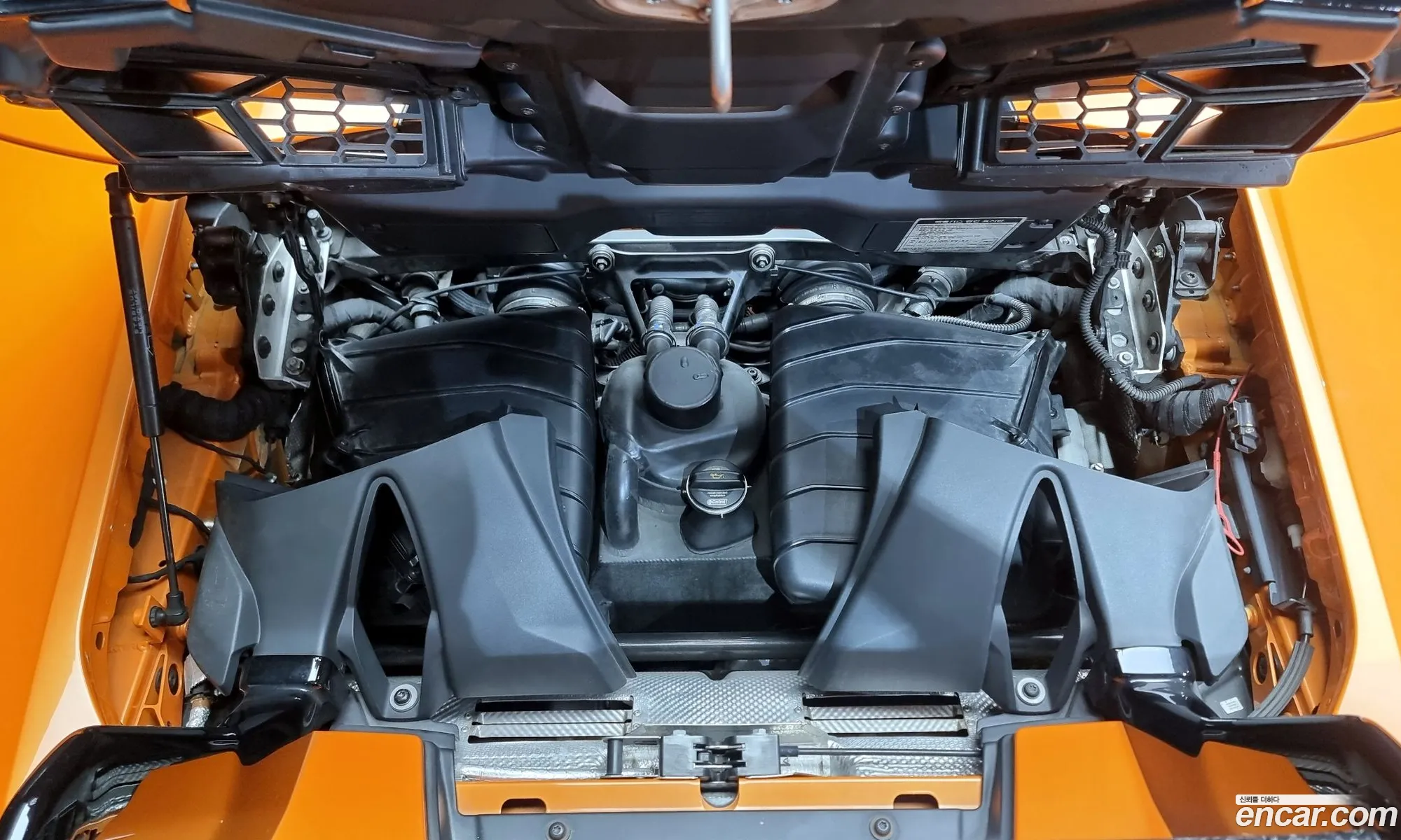 Lamborghini Huracán Huracán Lp640-4 Spider Performante 2019 - фотография 3750478
