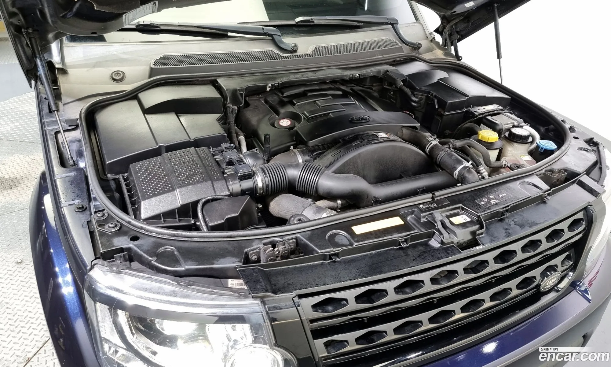 Land Rover Discovery 30 Sdv6 Se 2016 - фотография 4219097