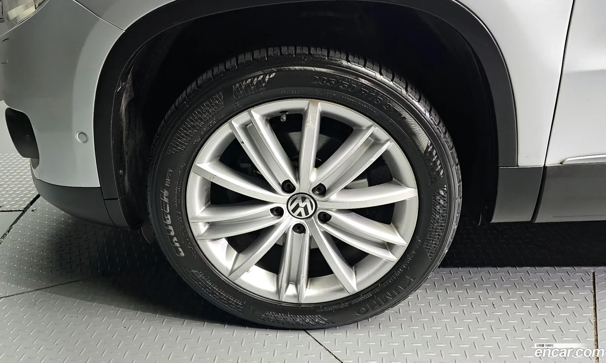 Volkswagen Tiguan I 20 Tdi Premium 2013 - фотография 16148455