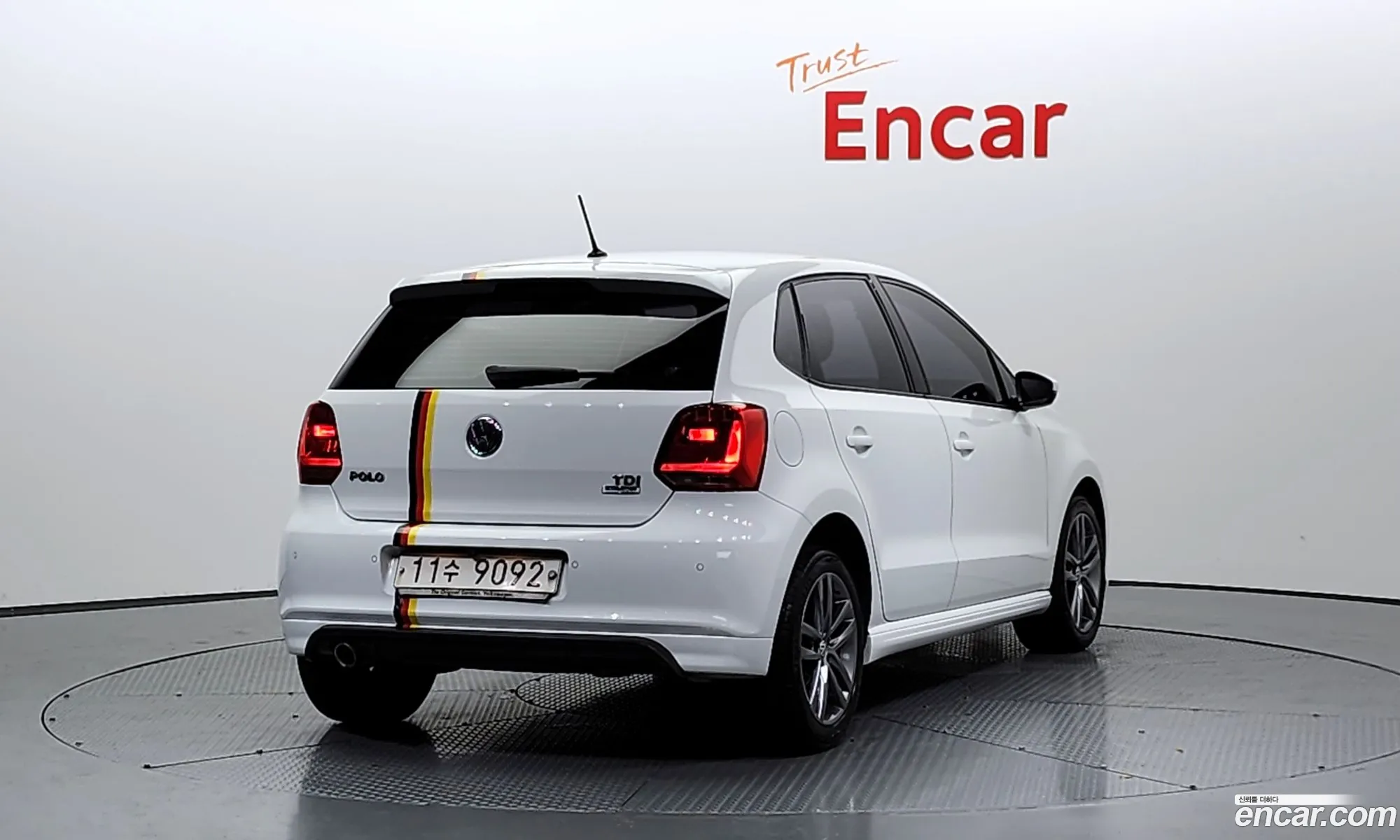 Volkswagen Polo V 14 Tdi R-Line 2015 - фотография 16148464