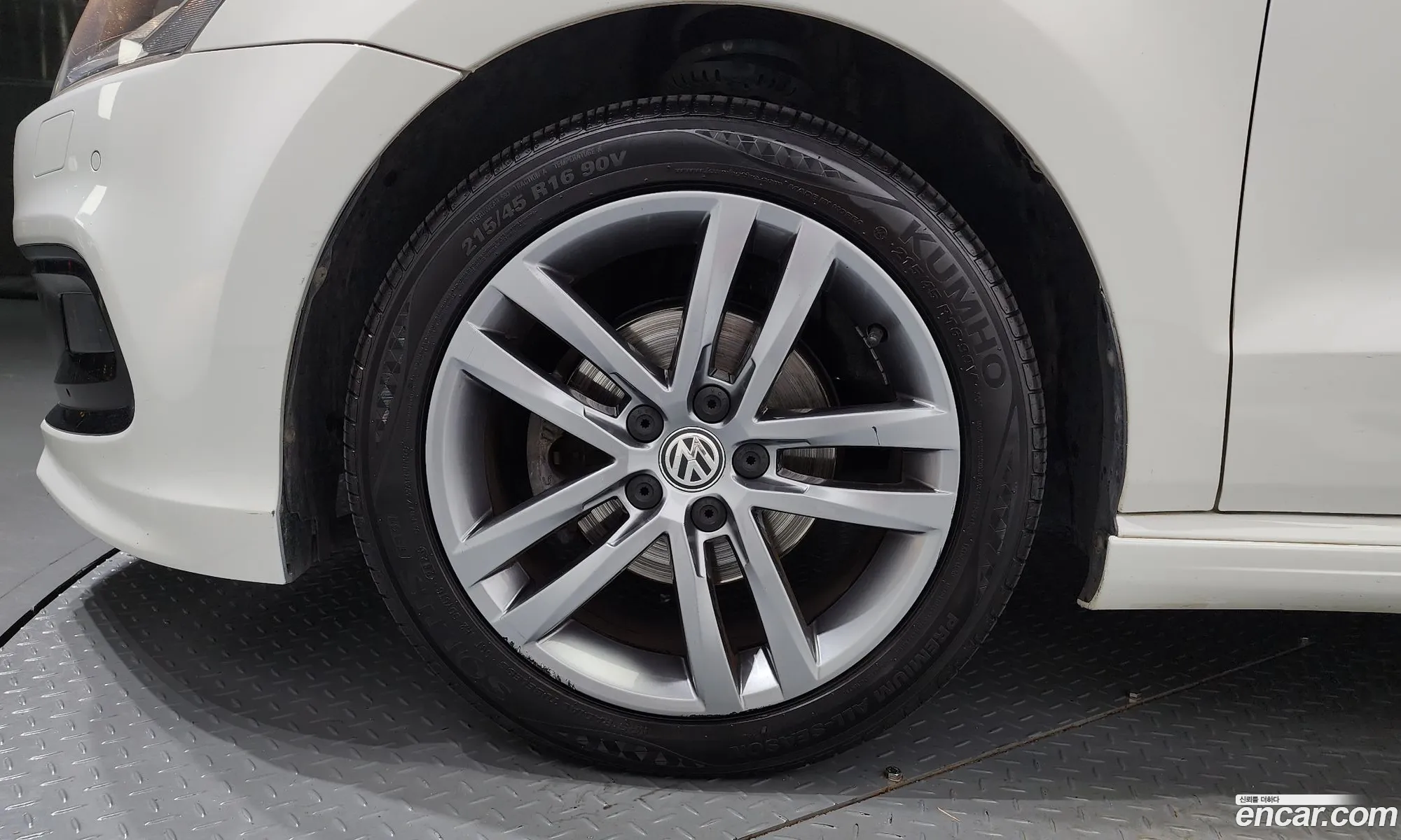 Volkswagen Polo V 14 Tdi R-Line 2015 - фотография 16148467
