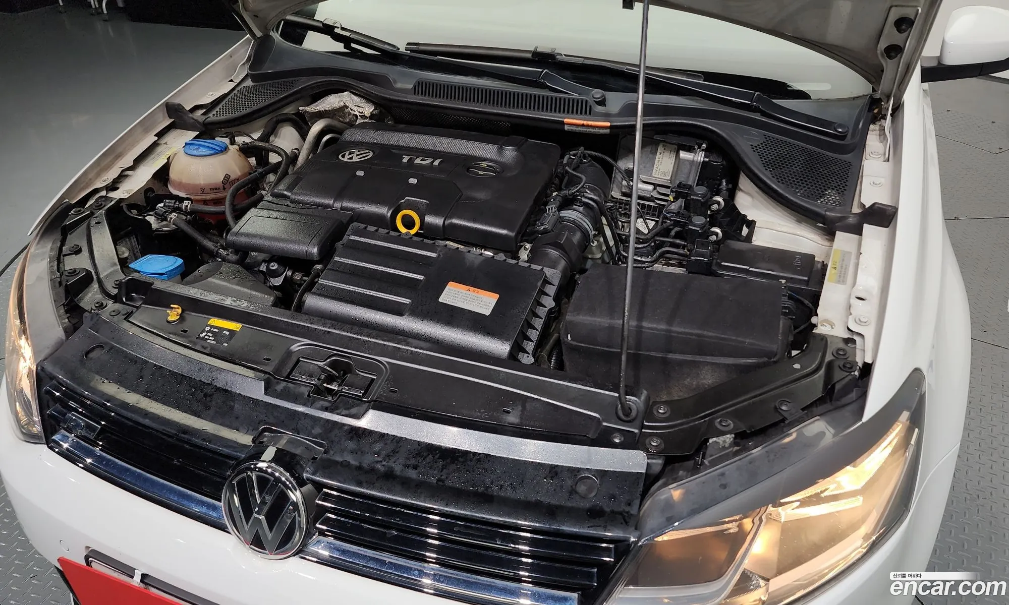 Volkswagen Polo V 14 Tdi R-Line 2015 - фотография 16148468