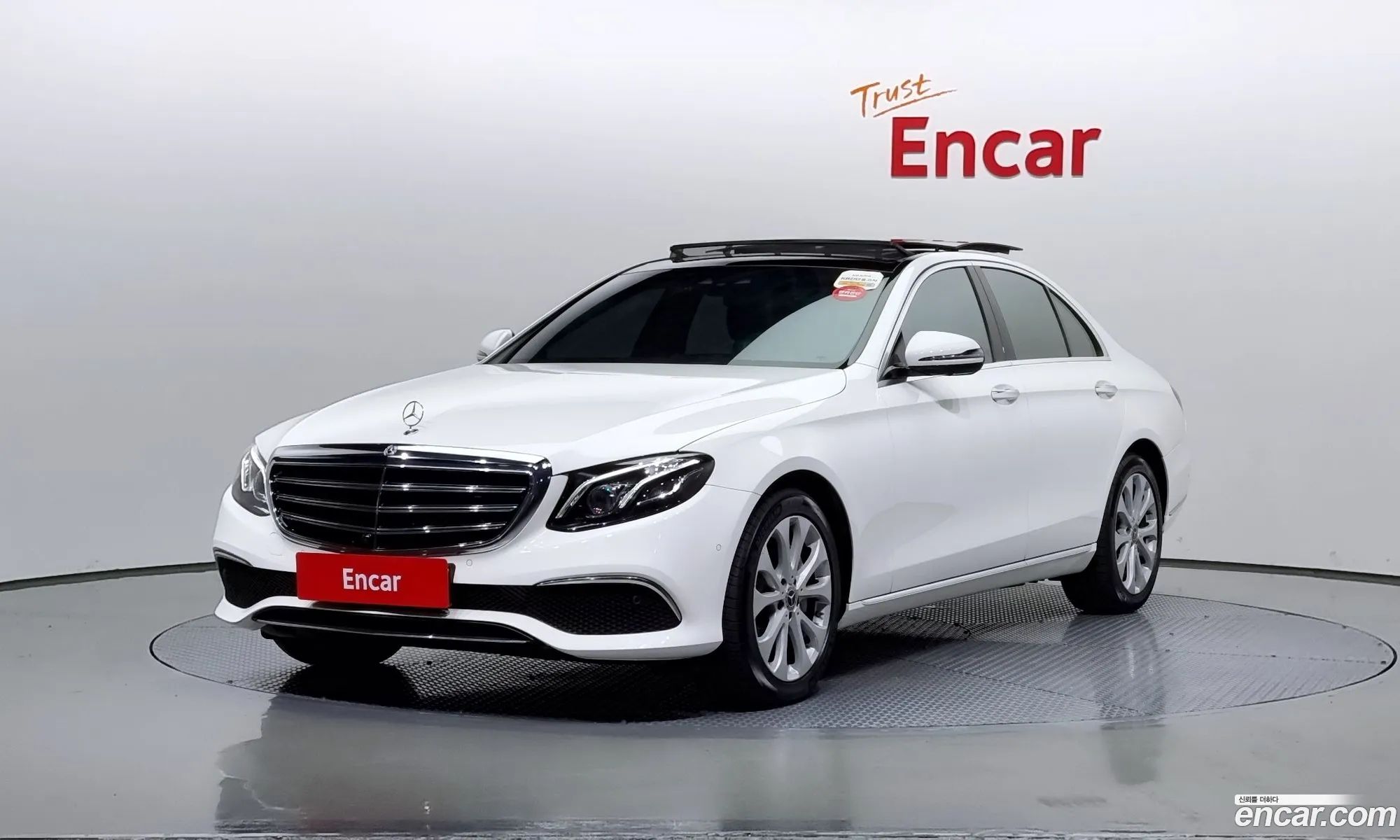 Mercedes-Benz E-Klasse V W213 S213 C238 E300 Exclusive 2019 - фотография 18898389