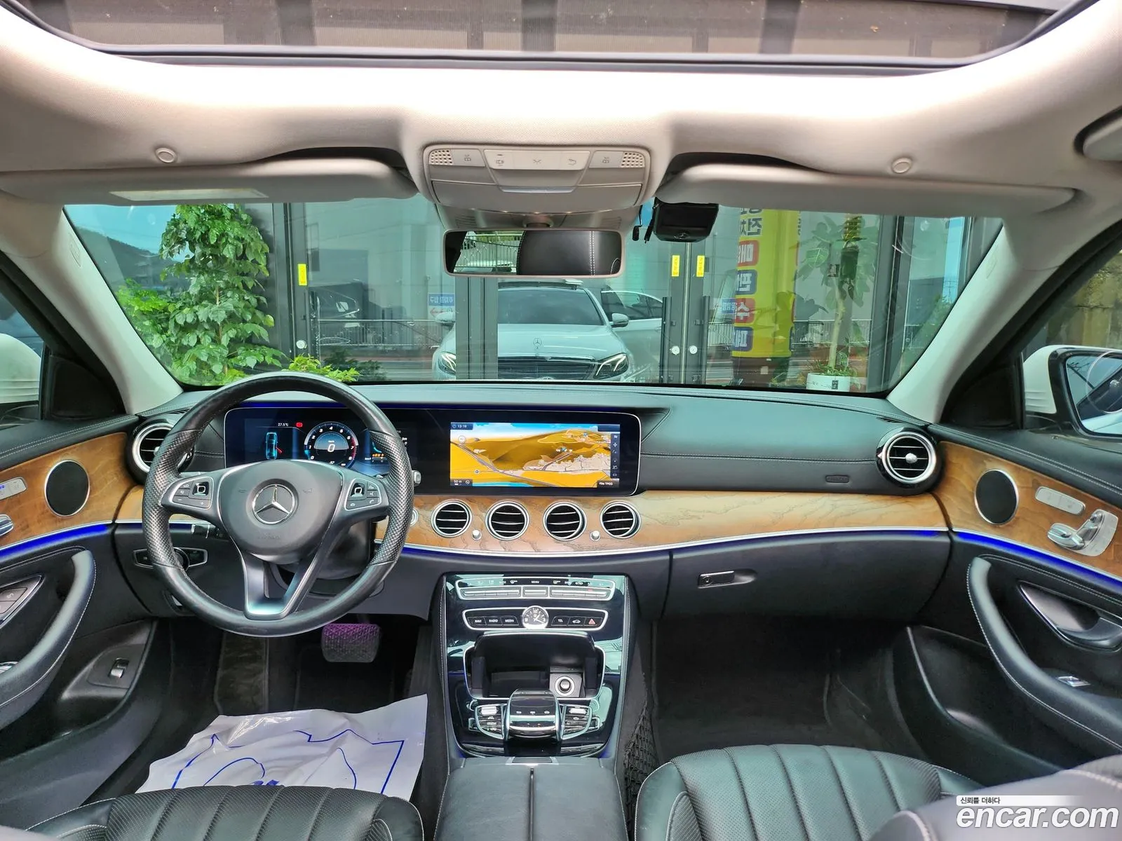 Mercedes-Benz E-Klasse E300 Exclusive 2017 - фотография 18984785